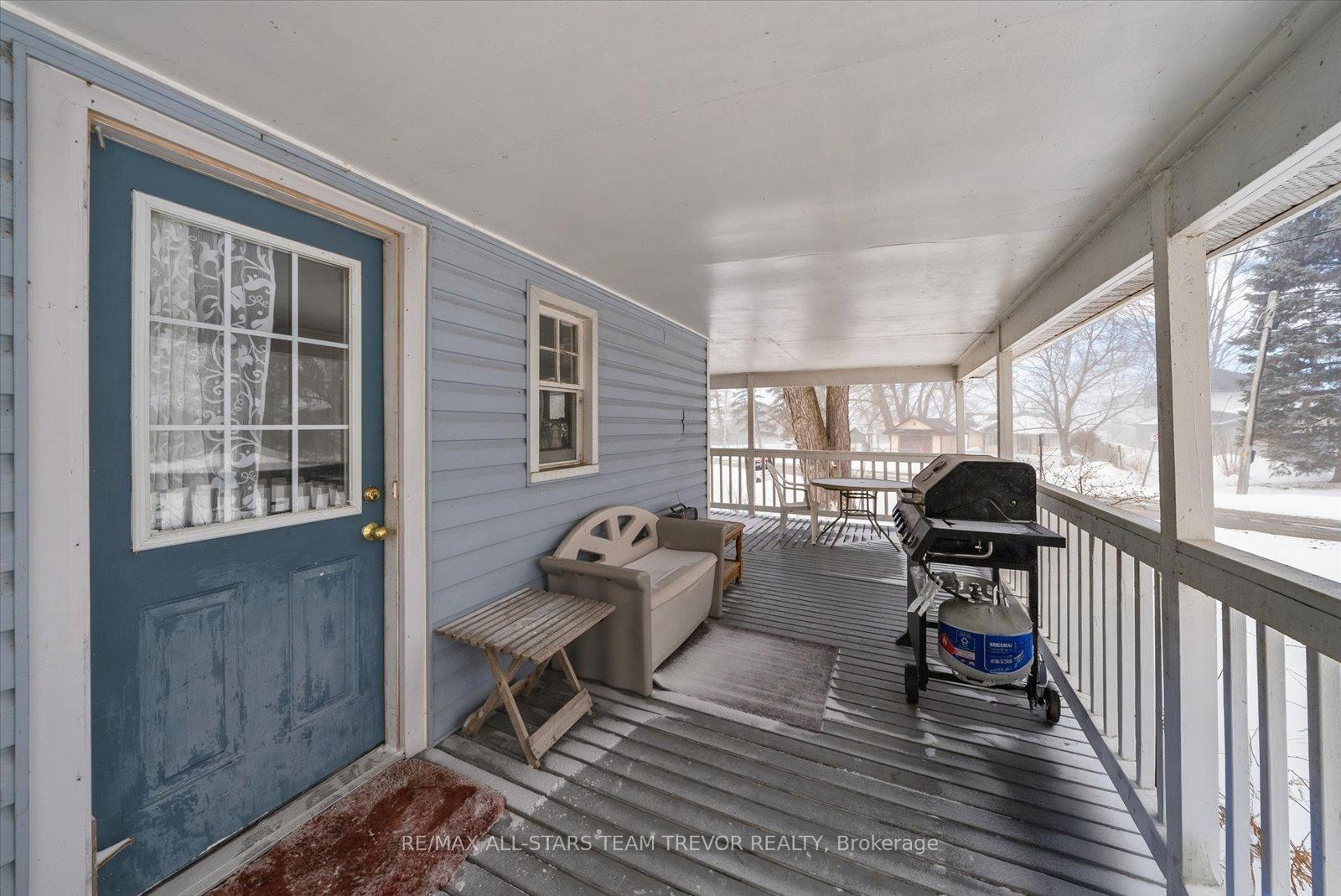Photo 27 of 421 Lake Drive S, Georgina, Keswick South — HOMEH