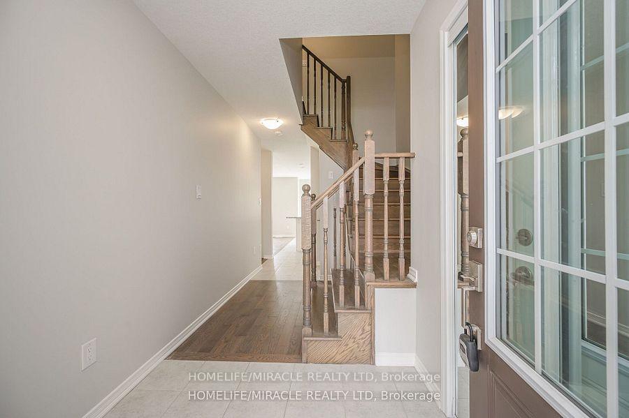 Photo 5 of 327 Pumpkin Pass, Hamilton, Binbrook — HOMEH