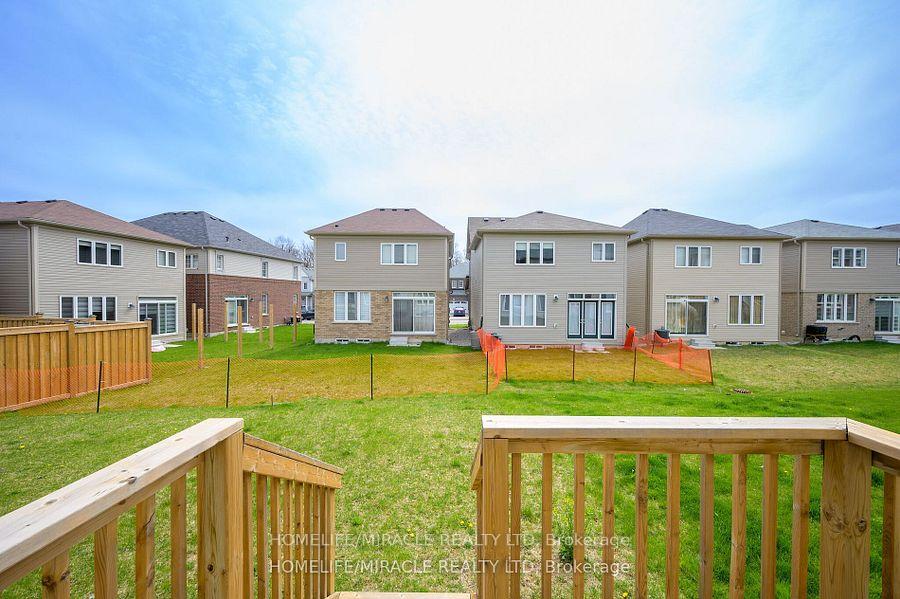 Photo 35 of 327 Pumpkin Pass, Hamilton, Binbrook — HOMEH