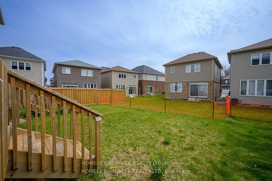 Photo 39 of 327 Pumpkin Pass, Hamilton, Binbrook — HOMEH