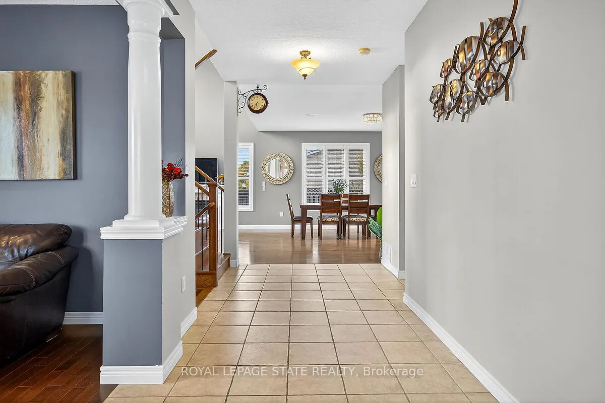 Photo 4 of 3 Sasha Court, Hamilton, Stoney Creek — HOMEH