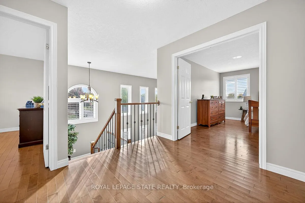 Photo 26 of 3 Sasha Court, Hamilton, Stoney Creek — HOMEH