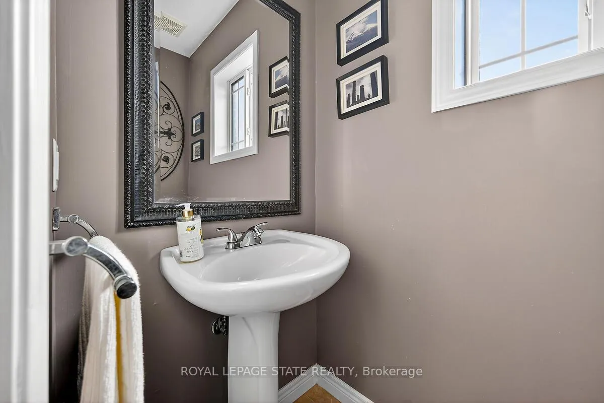Photo 42 of 3 Sasha Court, Hamilton, Stoney Creek — HOMEH