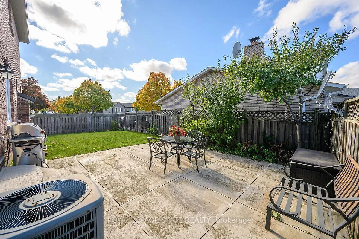 Photo 44 of 3 Sasha Court, Hamilton, Stoney Creek — HOMEH