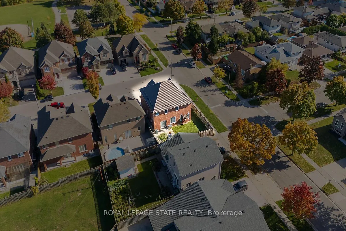Photo 50 of 3 Sasha Court, Hamilton, Stoney Creek — HOMEH