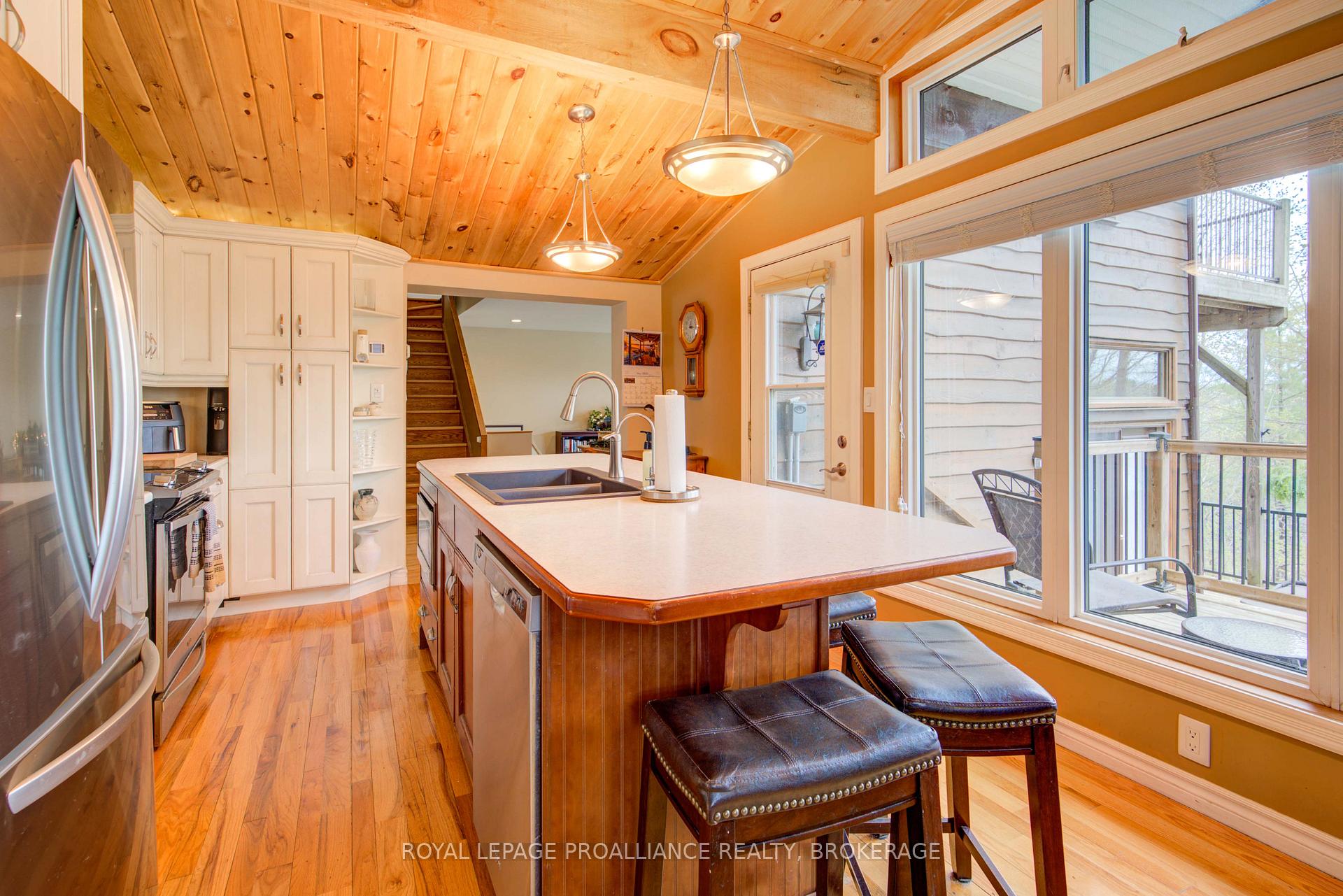 Photo 17 of 169 Seapoint Lane, Frontenac, Frontenac South — HOMEH