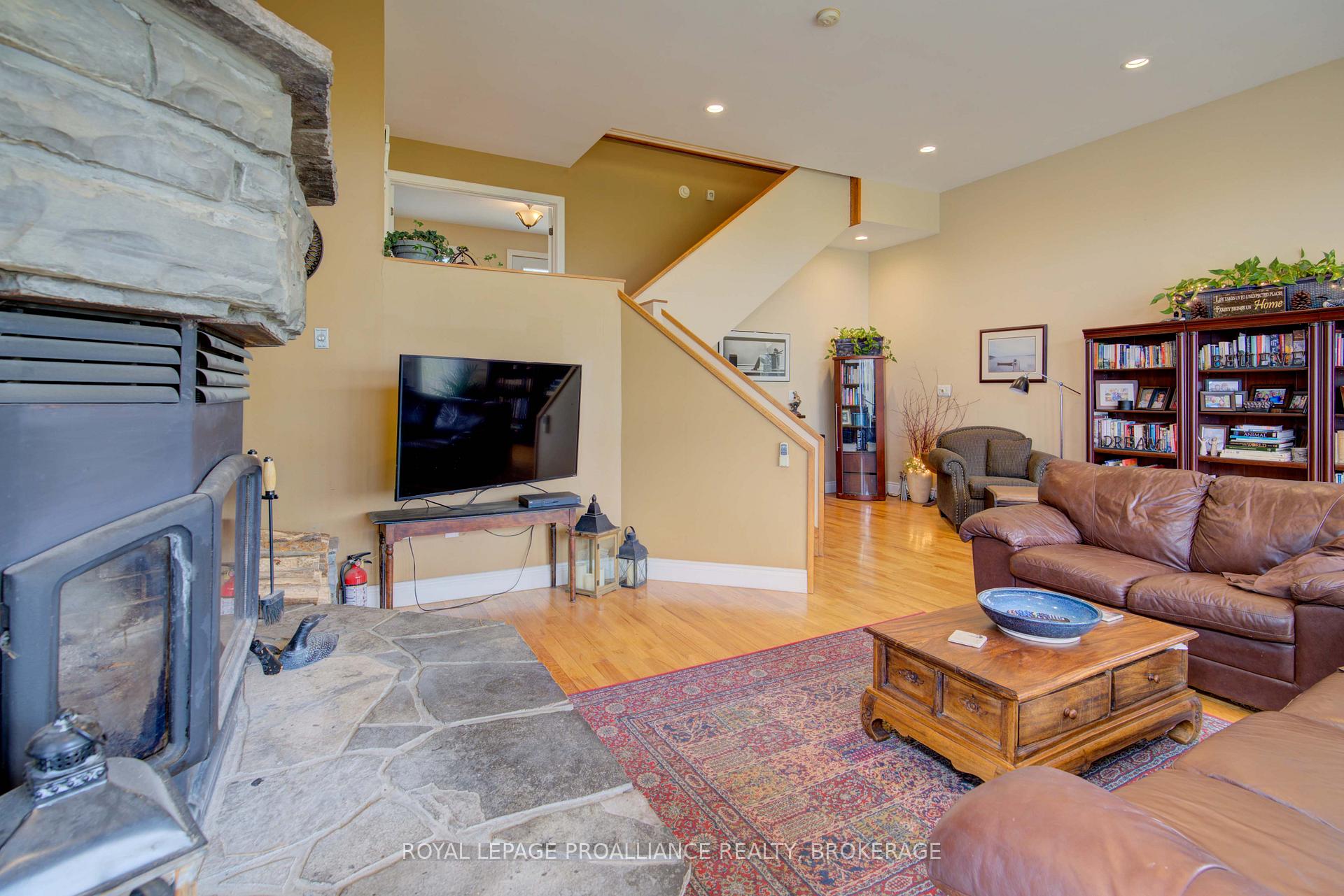 Photo 30 of 169 Seapoint Lane, Frontenac, Frontenac South — HOMEH