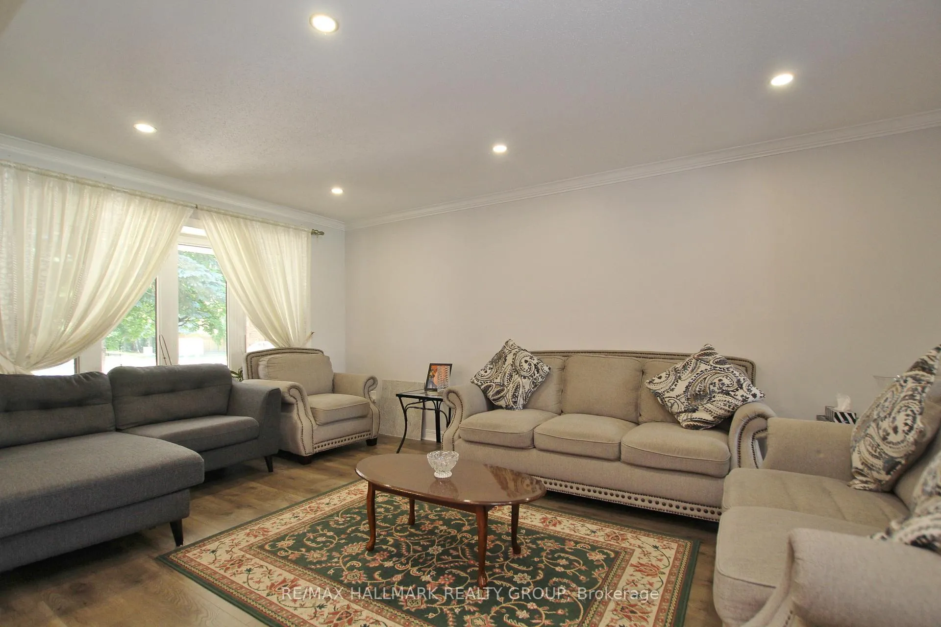 Photo 5 of 2143 Johnston Road, Ottawa, Hunt Club Park — HOMEH