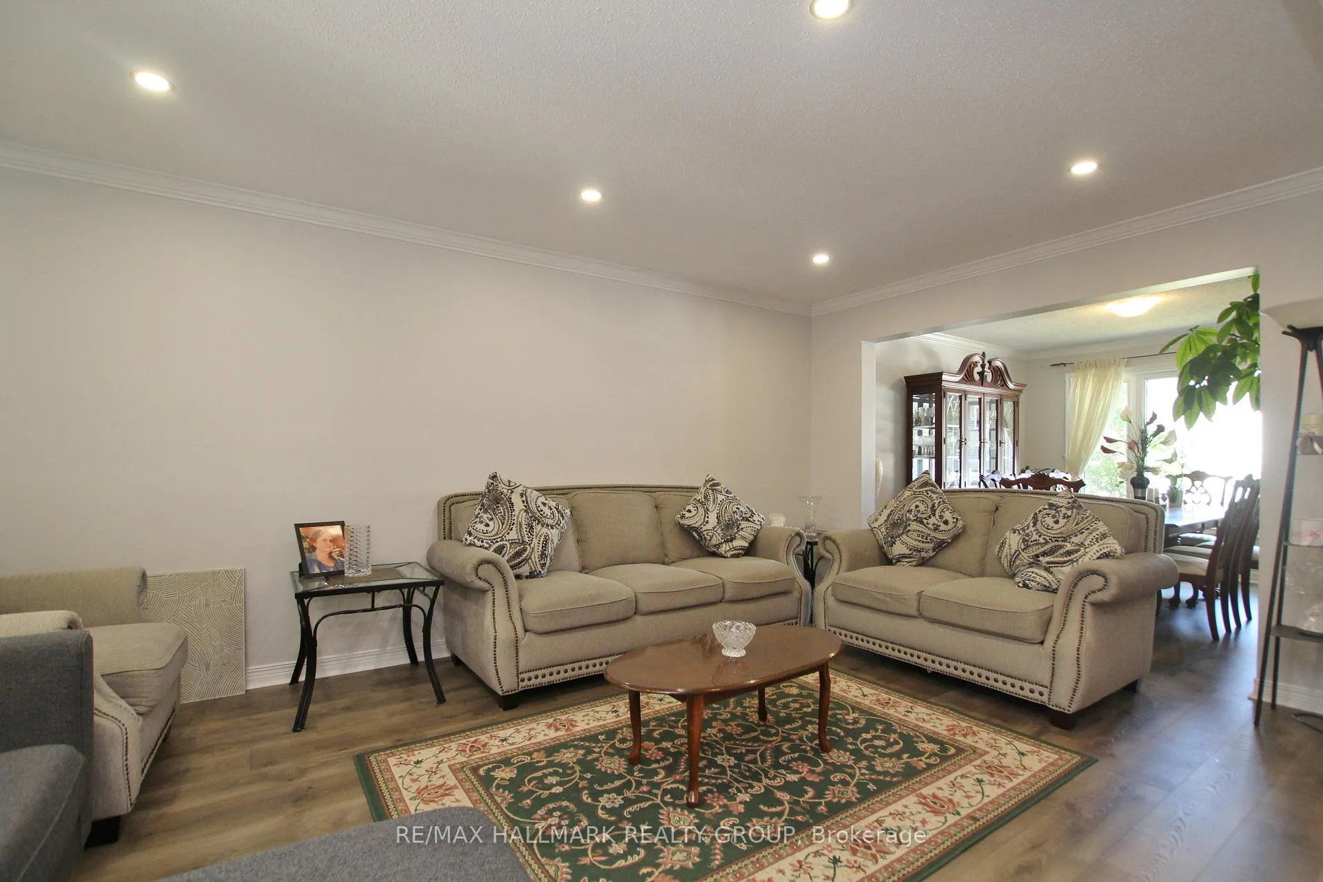 Photo 6 of 2143 Johnston Road, Ottawa, Hunt Club Park — HOMEH