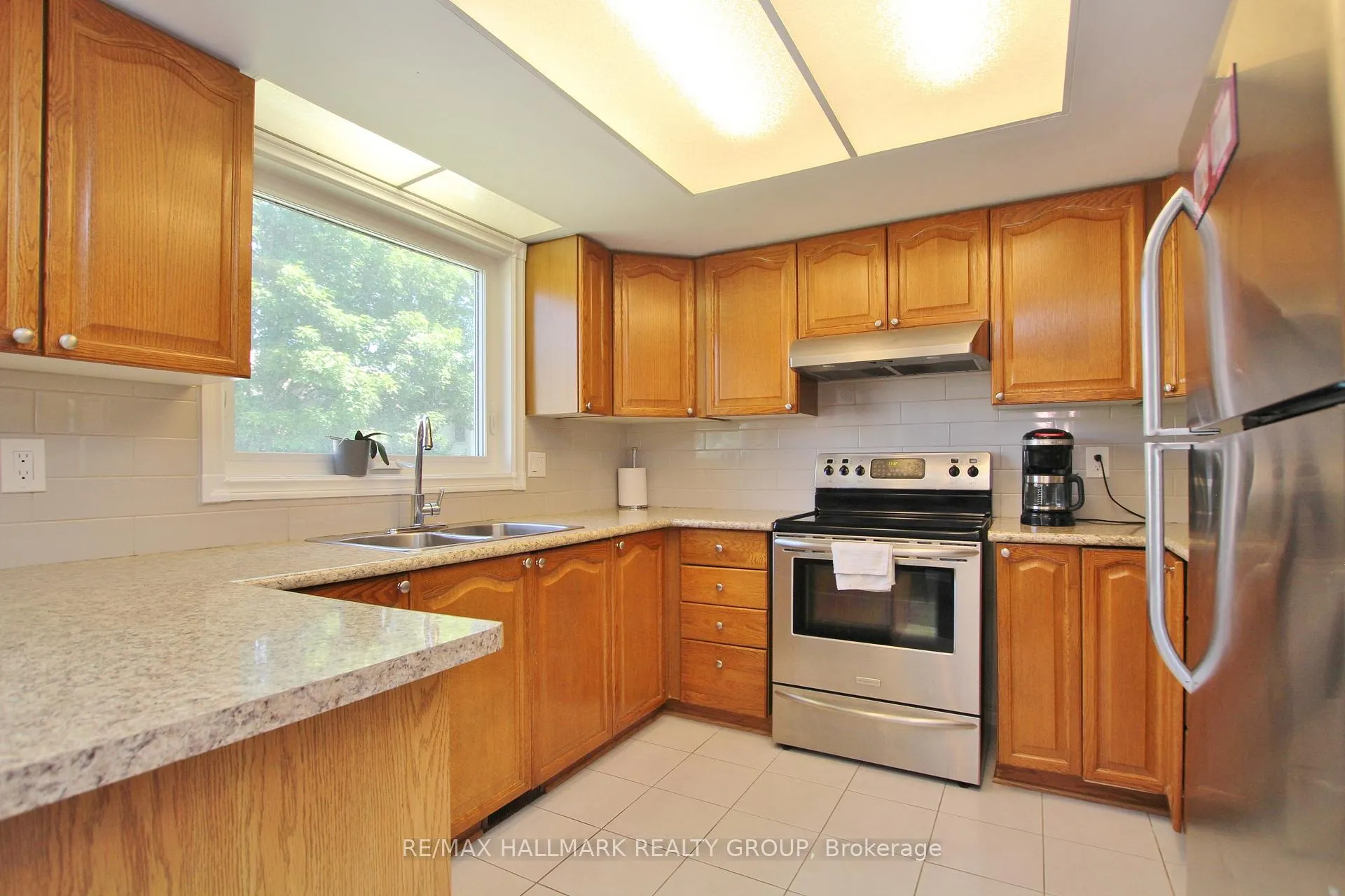Photo 9 of 2143 Johnston Road, Ottawa, Hunt Club Park — HOMEH