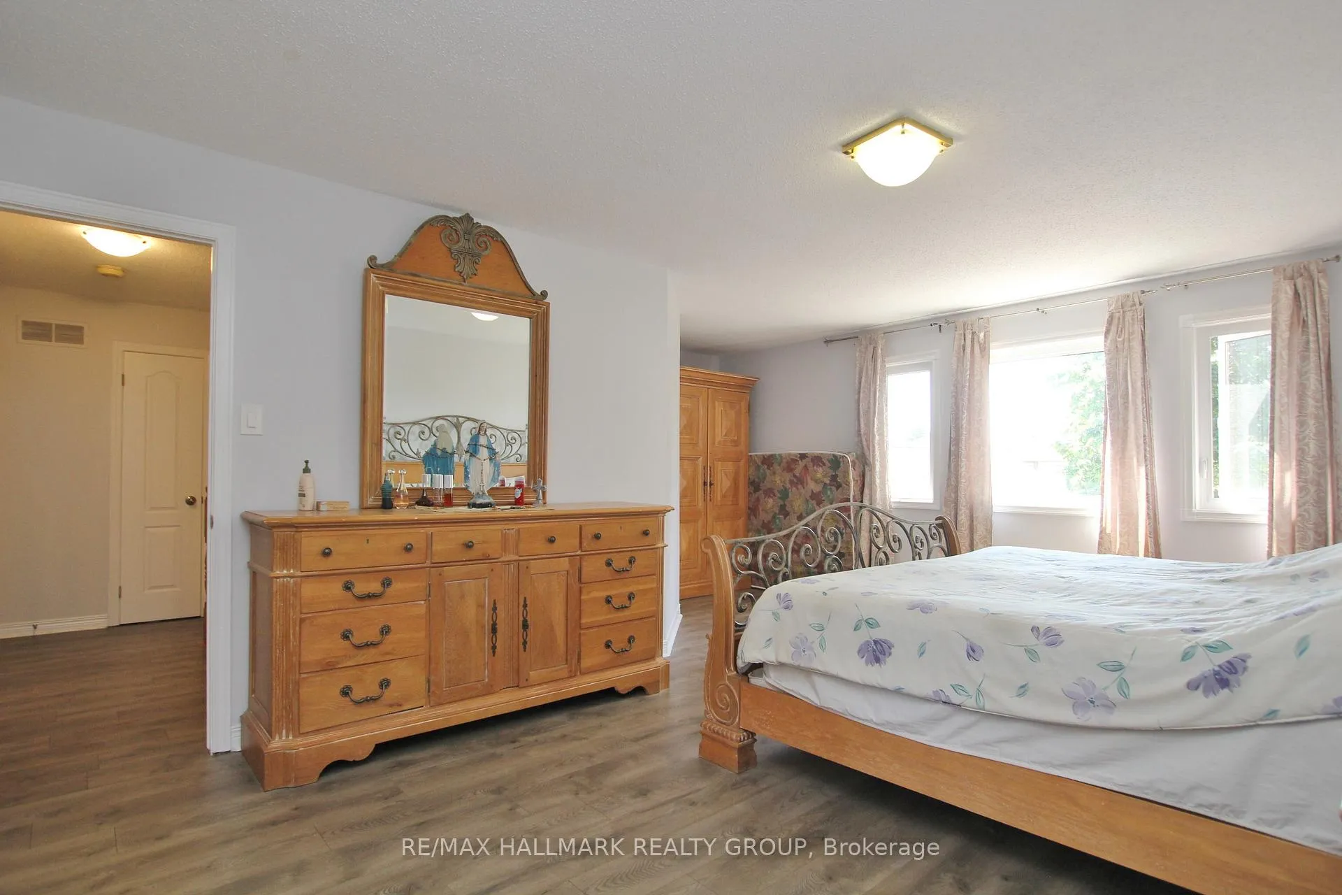 Photo 16 of 2143 Johnston Road, Ottawa, Hunt Club Park — HOMEH