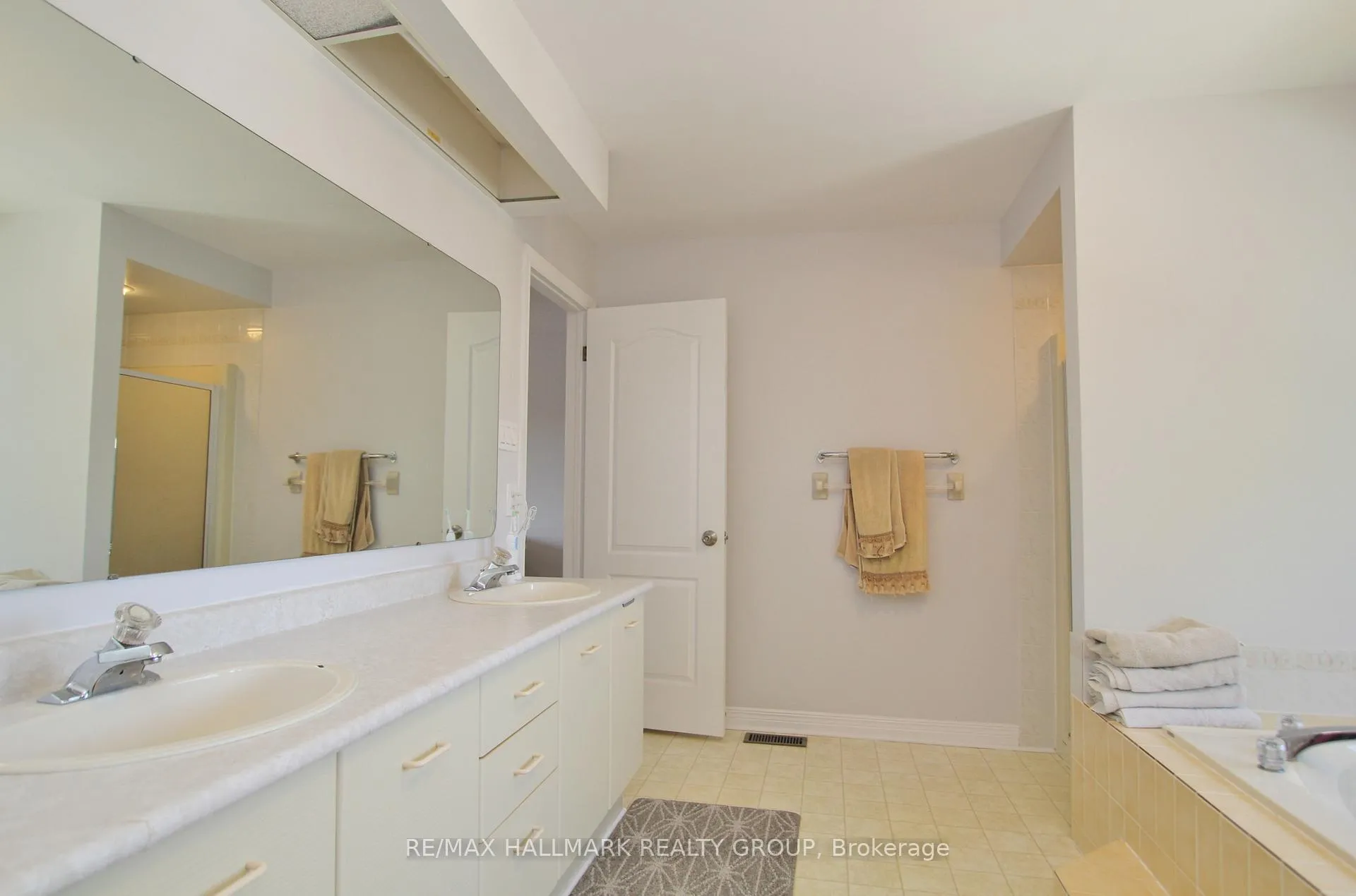 Photo 19 of 2143 Johnston Road, Ottawa, Hunt Club Park — HOMEH