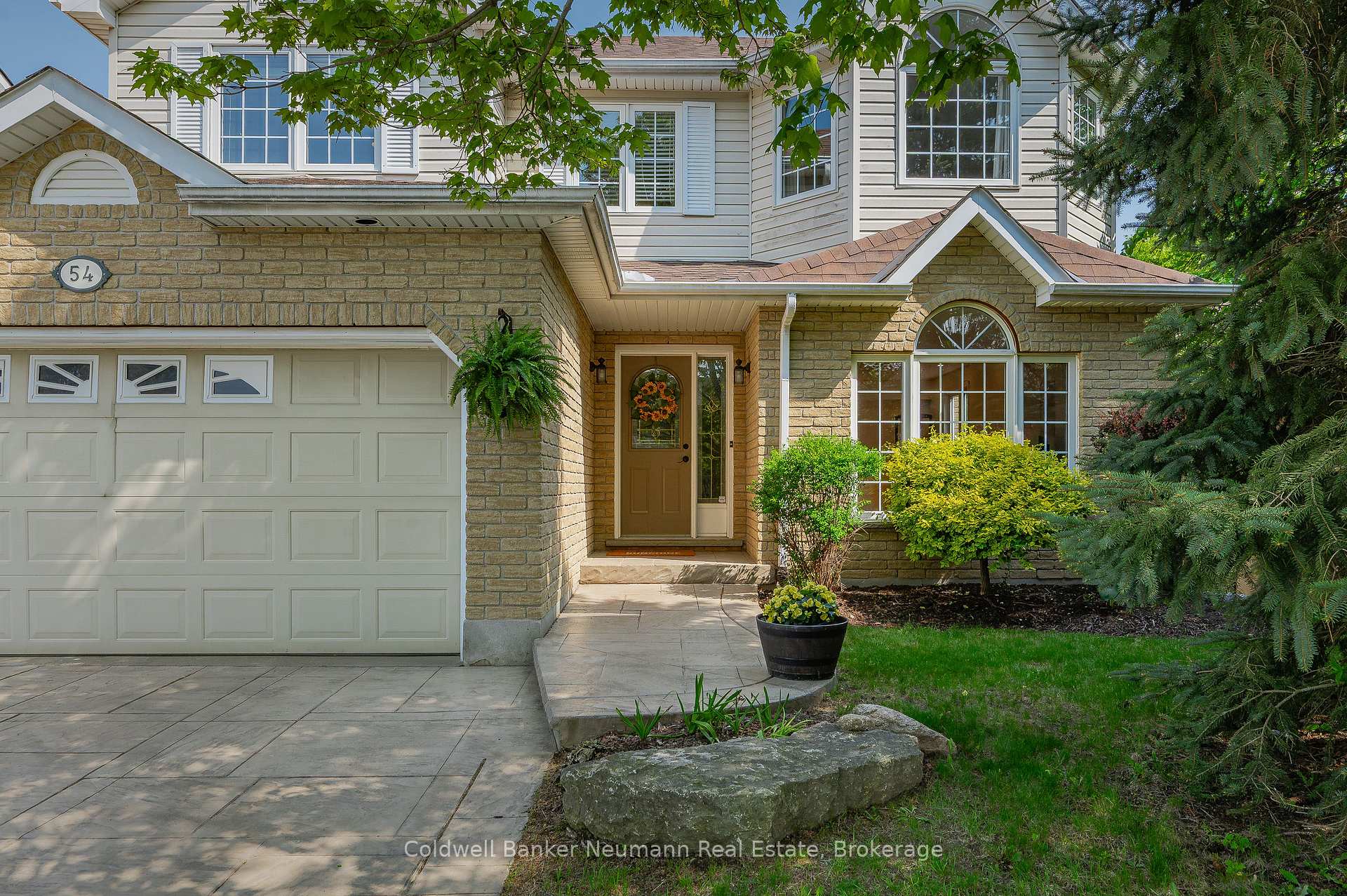 Photo 2 of 54 Pine Ridge Drive, Guelph, Pineridge/Westminster Woods — HOMEH