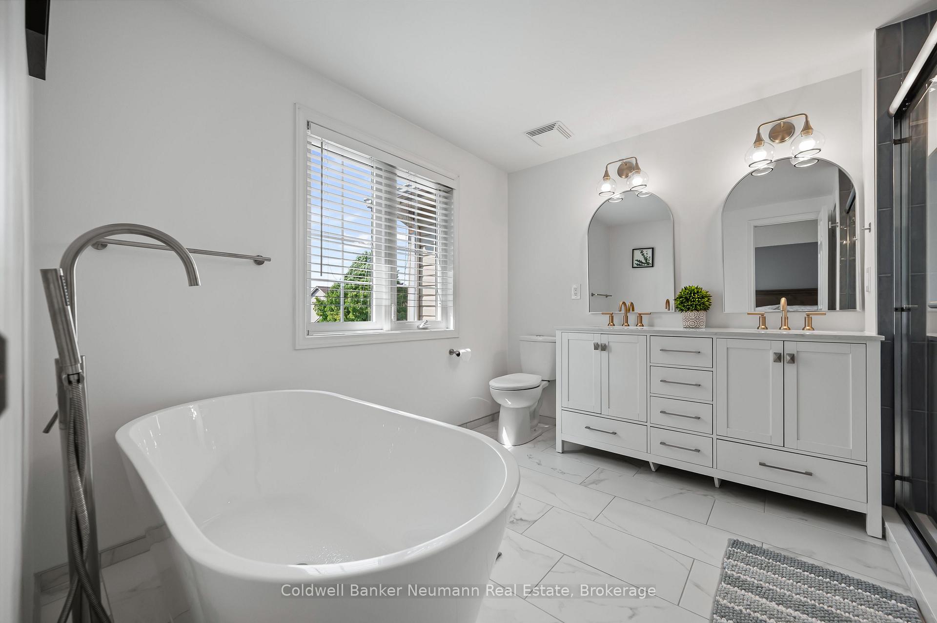 Photo 19 of 54 Pine Ridge Drive, Guelph, Pineridge/Westminster Woods — HOMEH