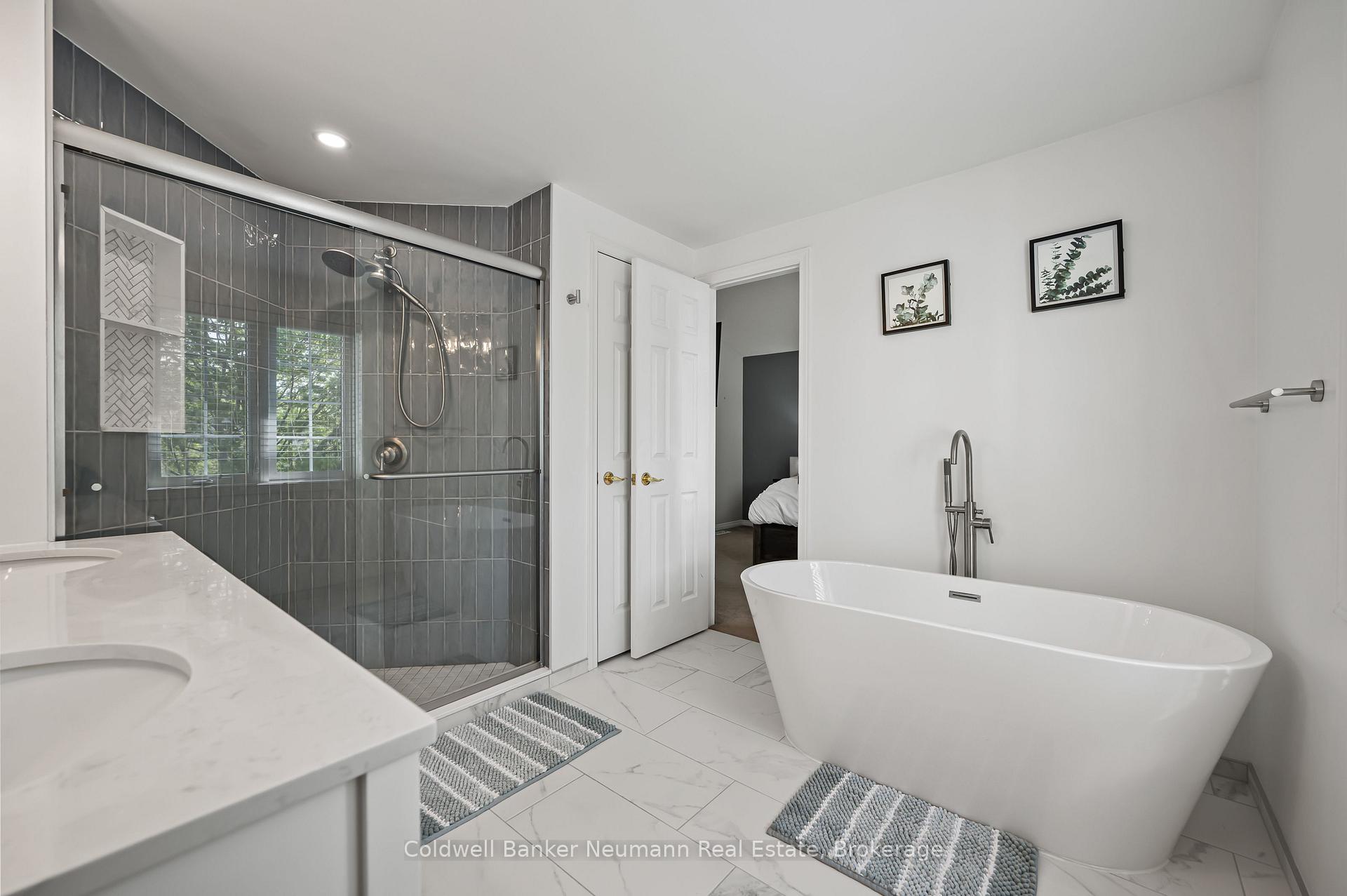 Photo 21 of 54 Pine Ridge Drive, Guelph, Pineridge/Westminster Woods — HOMEH