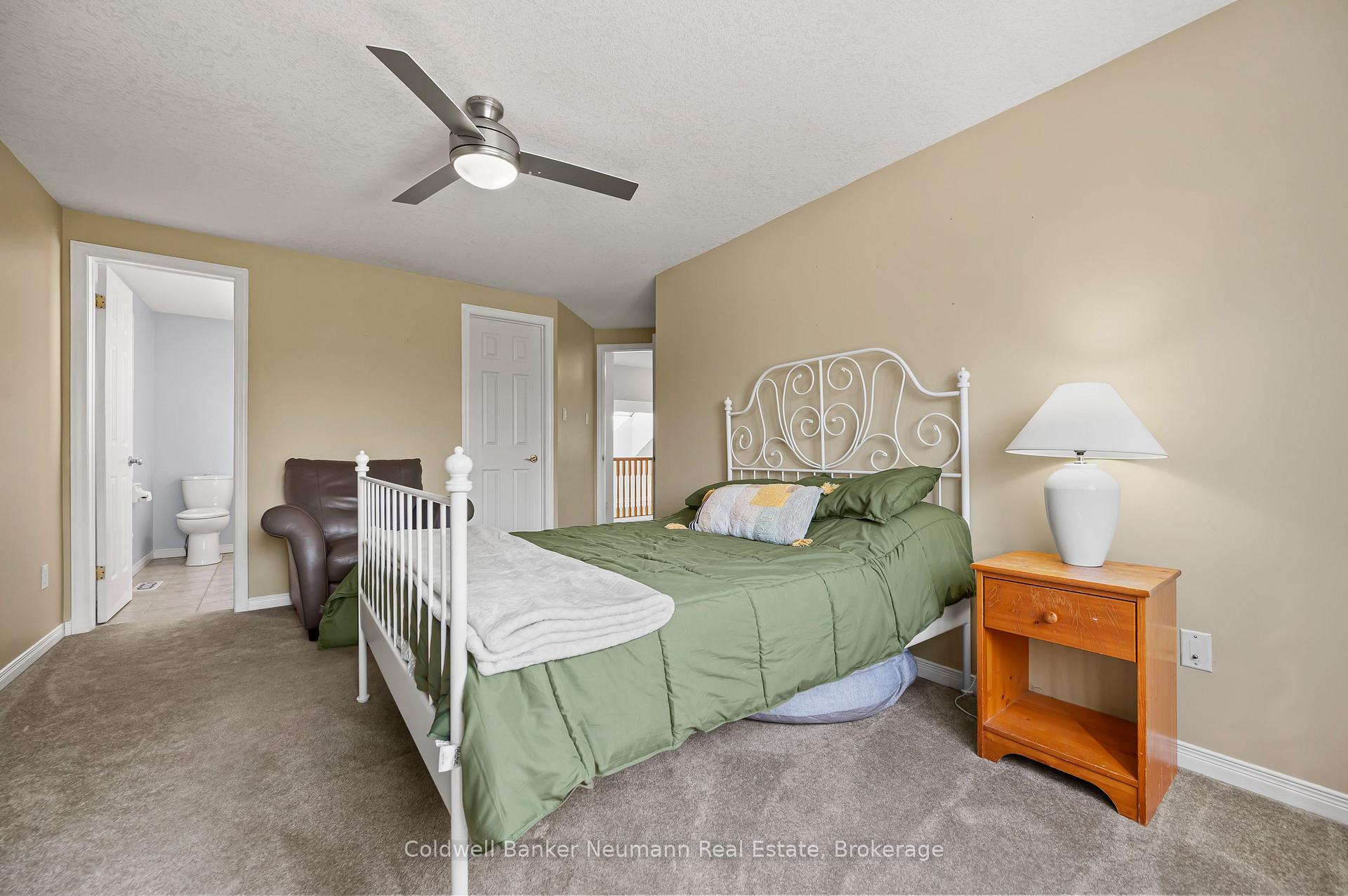 Photo 22 of 54 Pine Ridge Drive, Guelph, Pineridge/Westminster Woods — HOMEH