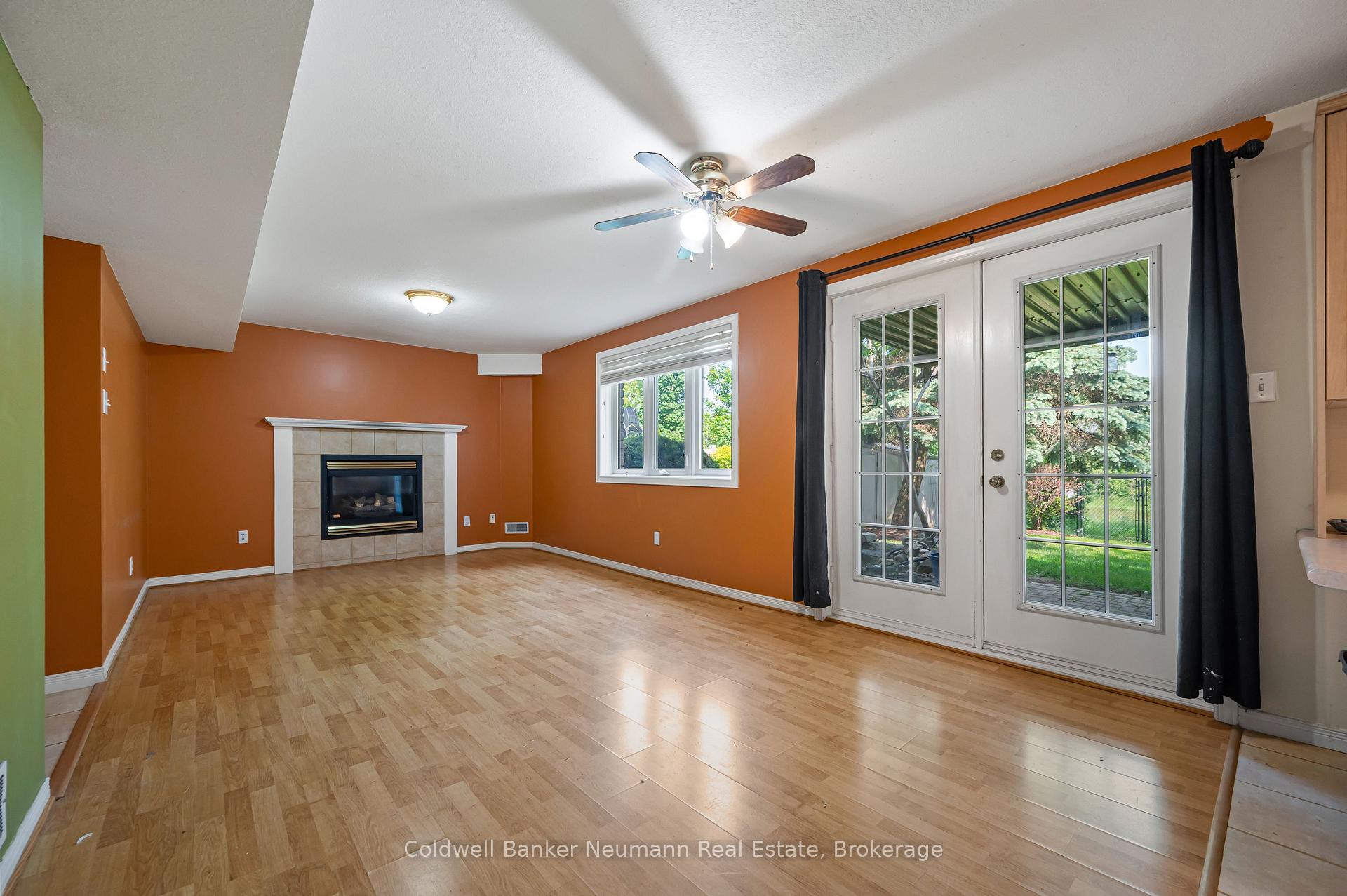 Photo 23 of 54 Pine Ridge Drive, Guelph, Pineridge/Westminster Woods — HOMEH