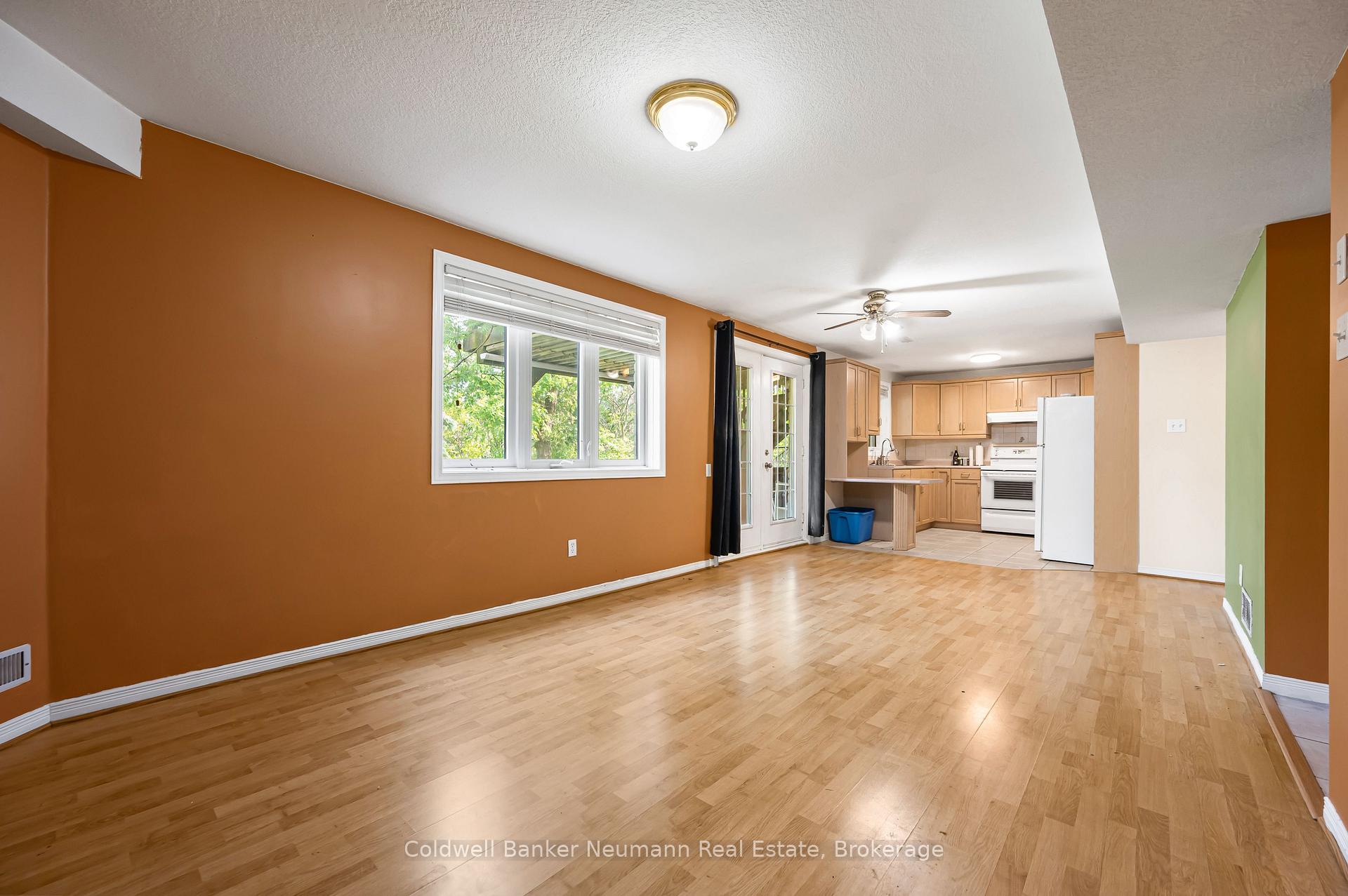 Photo 24 of 54 Pine Ridge Drive, Guelph, Pineridge/Westminster Woods — HOMEH