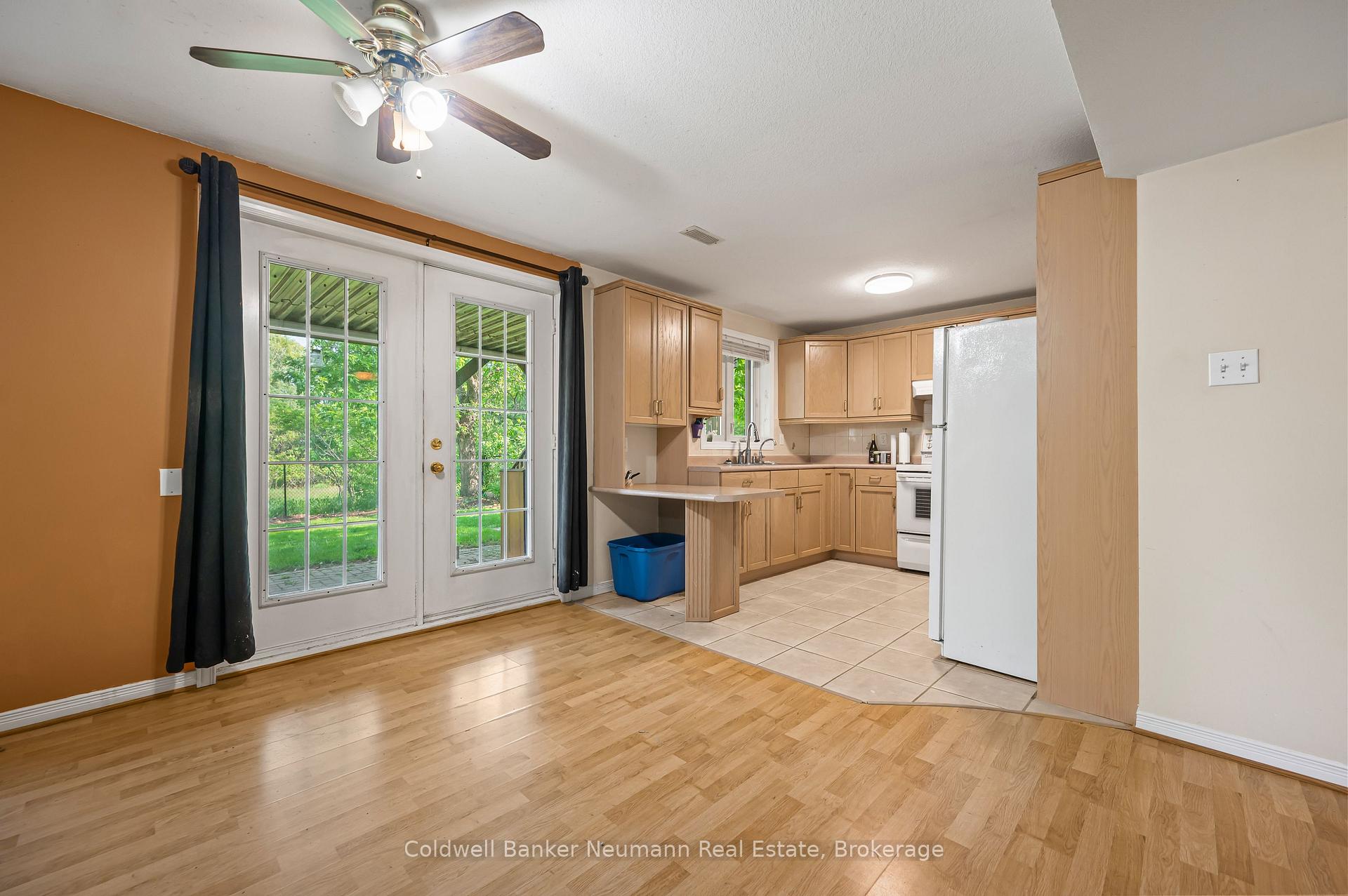 Photo 25 of 54 Pine Ridge Drive, Guelph, Pineridge/Westminster Woods — HOMEH