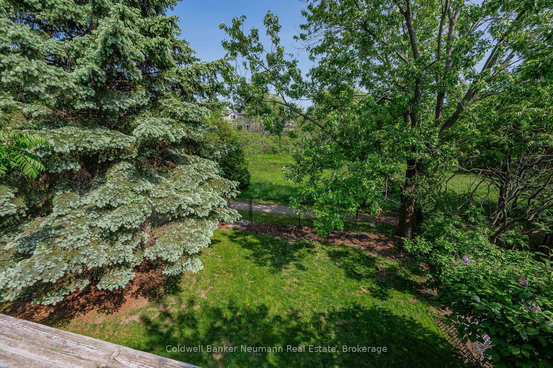 Photo 32 of 54 Pine Ridge Drive, Guelph, Pineridge/Westminster Woods — HOMEH