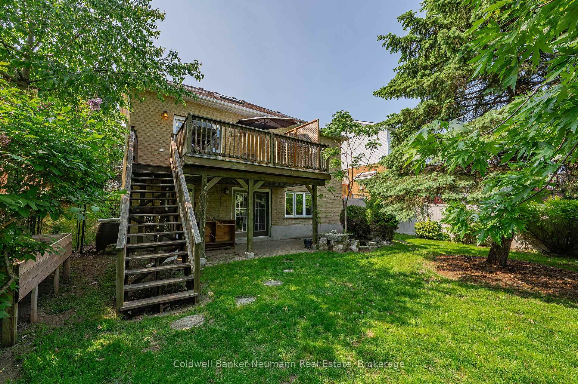 Photo 38 of 54 Pine Ridge Drive, Guelph, Pineridge/Westminster Woods — HOMEH