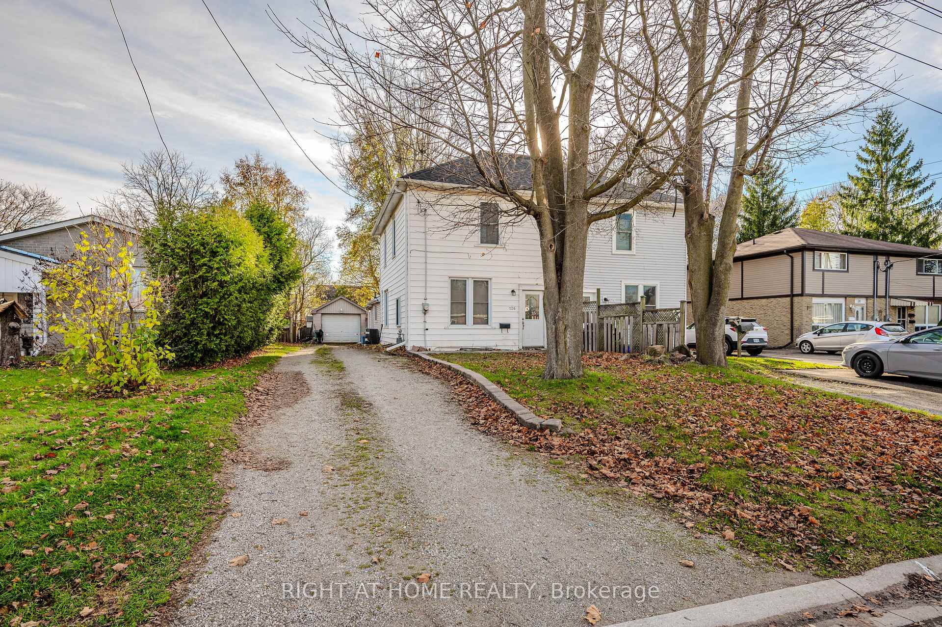 Front of 126 Poplar Avenue