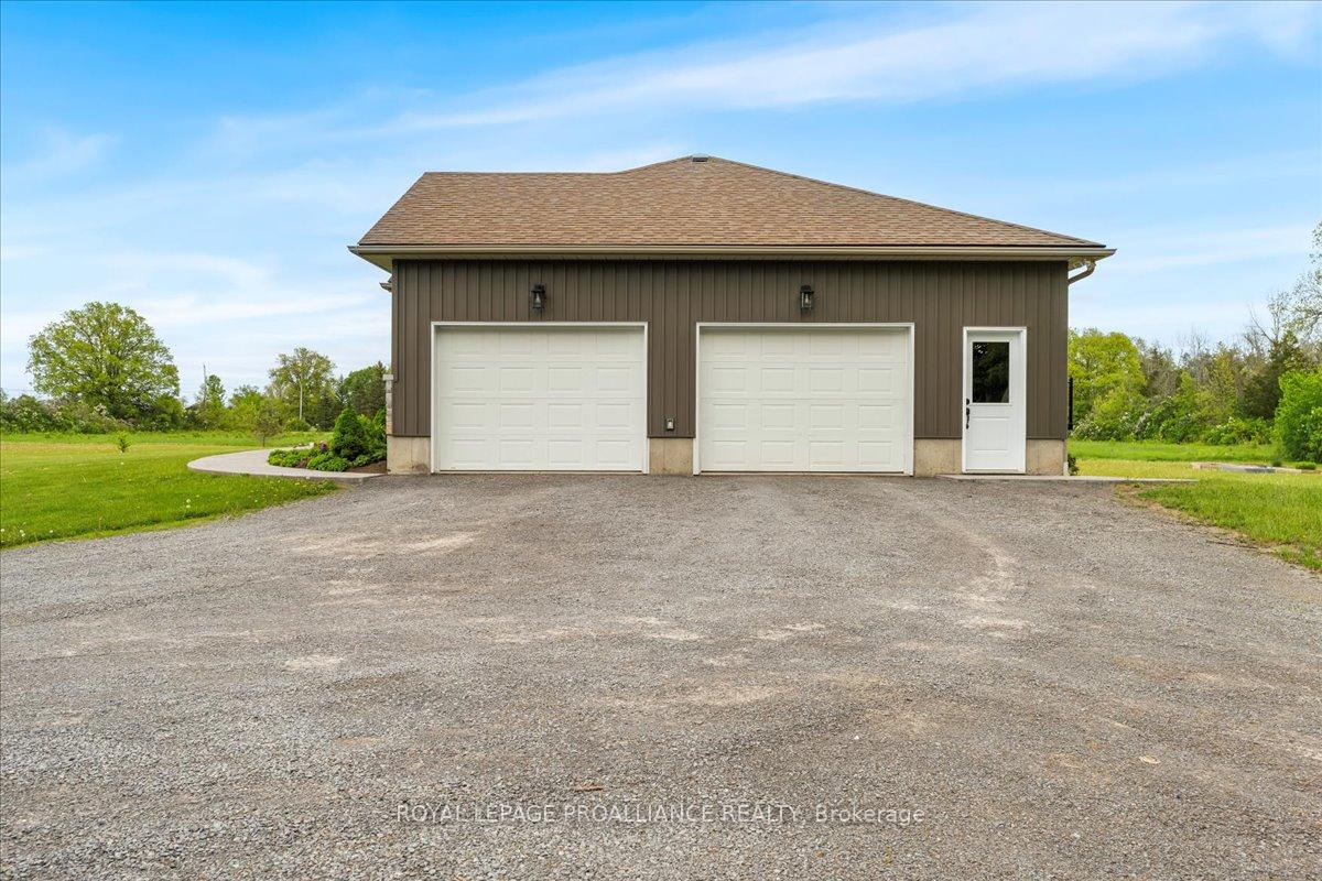 Photo 5 of 1602 Casey Road, Belleville, Thurlow Ward — HOMEH