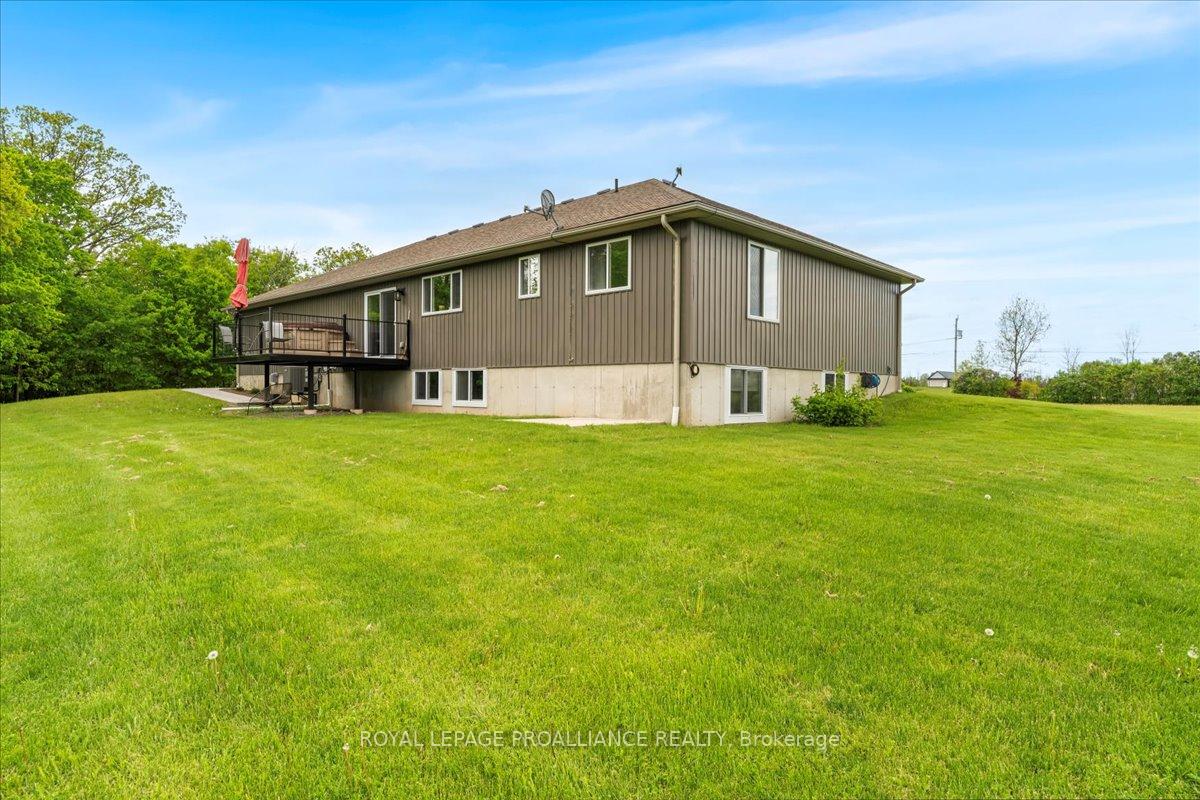 Photo 6 of 1602 Casey Road, Belleville, Thurlow Ward — HOMEH
