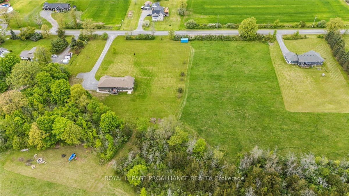 Photo 10 of 1602 Casey Road, Belleville, Thurlow Ward — HOMEH