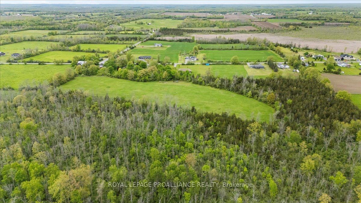 Photo 12 of 1602 Casey Road, Belleville, Thurlow Ward — HOMEH