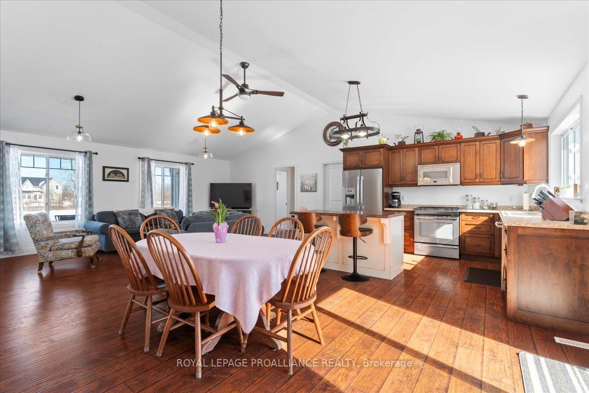 Photo 17 of 1602 Casey Road, Belleville, Thurlow Ward — HOMEH