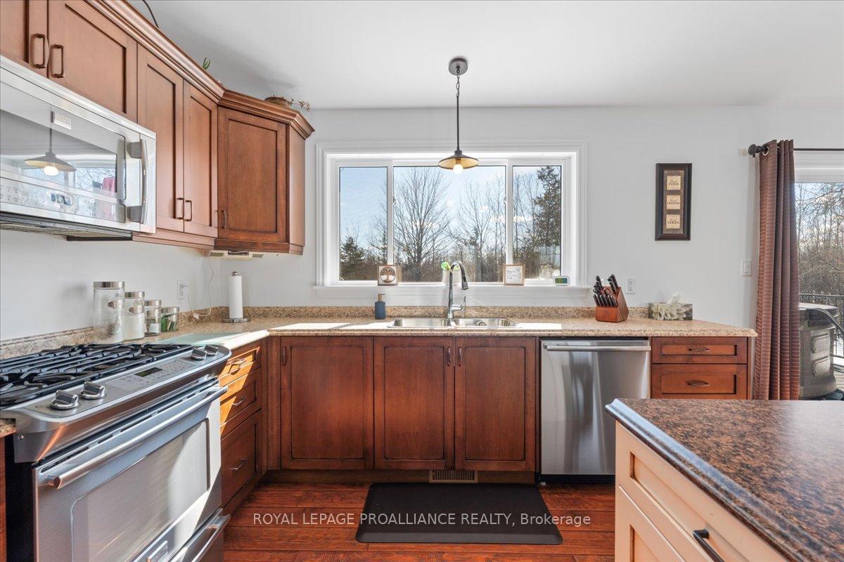 Photo 21 of 1602 Casey Road, Belleville, Thurlow Ward — HOMEH