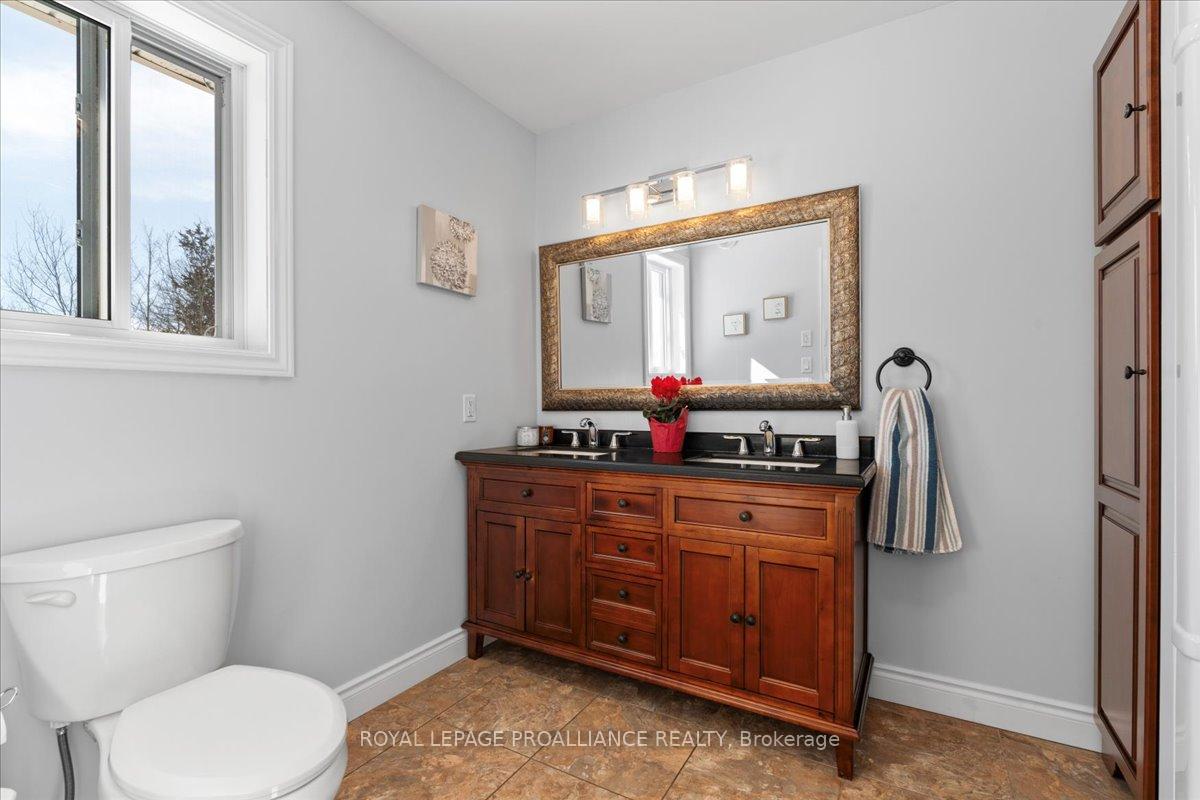 Photo 32 of 1602 Casey Road, Belleville, Thurlow Ward — HOMEH