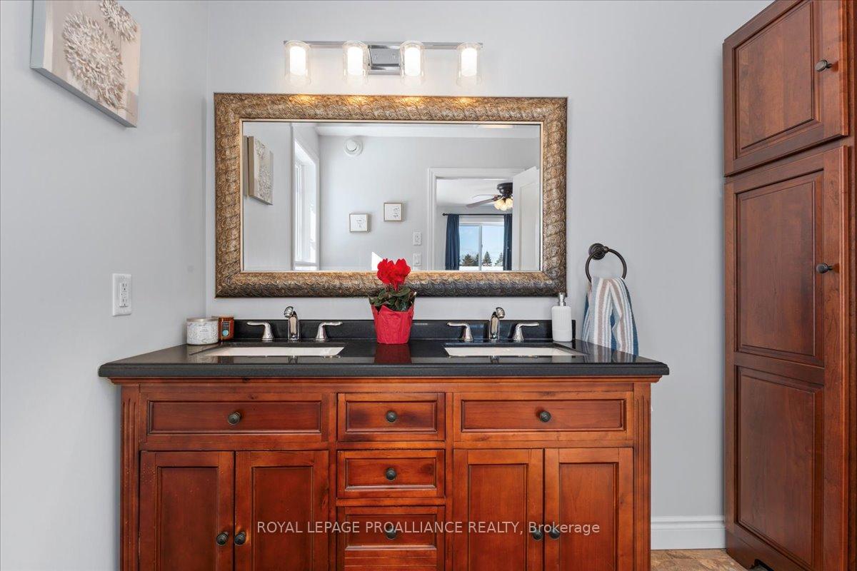 Photo 33 of 1602 Casey Road, Belleville, Thurlow Ward — HOMEH