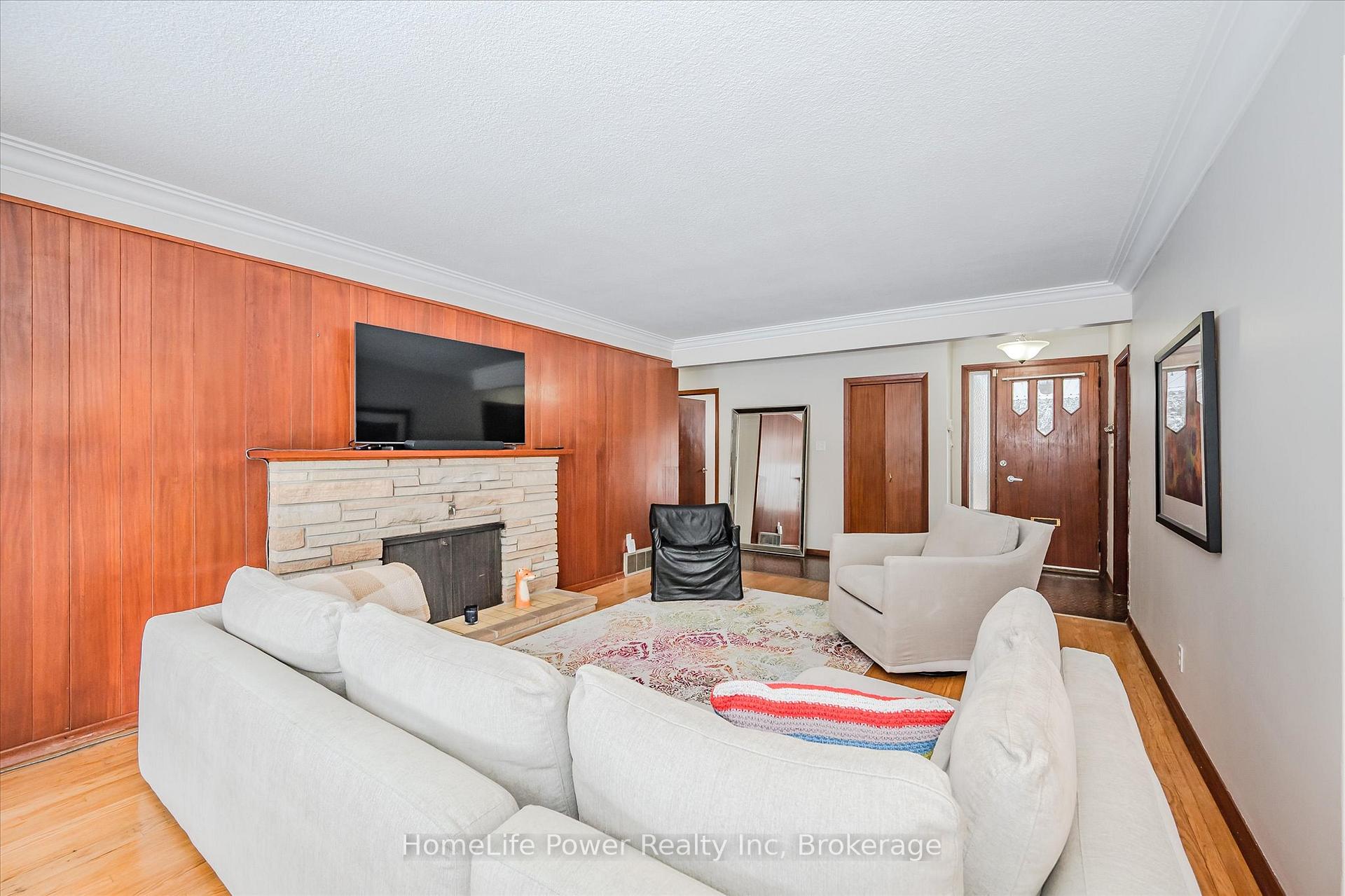 Photo 9 of 6 Evergreen Drive, Guelph, Kortright East — HOMEH