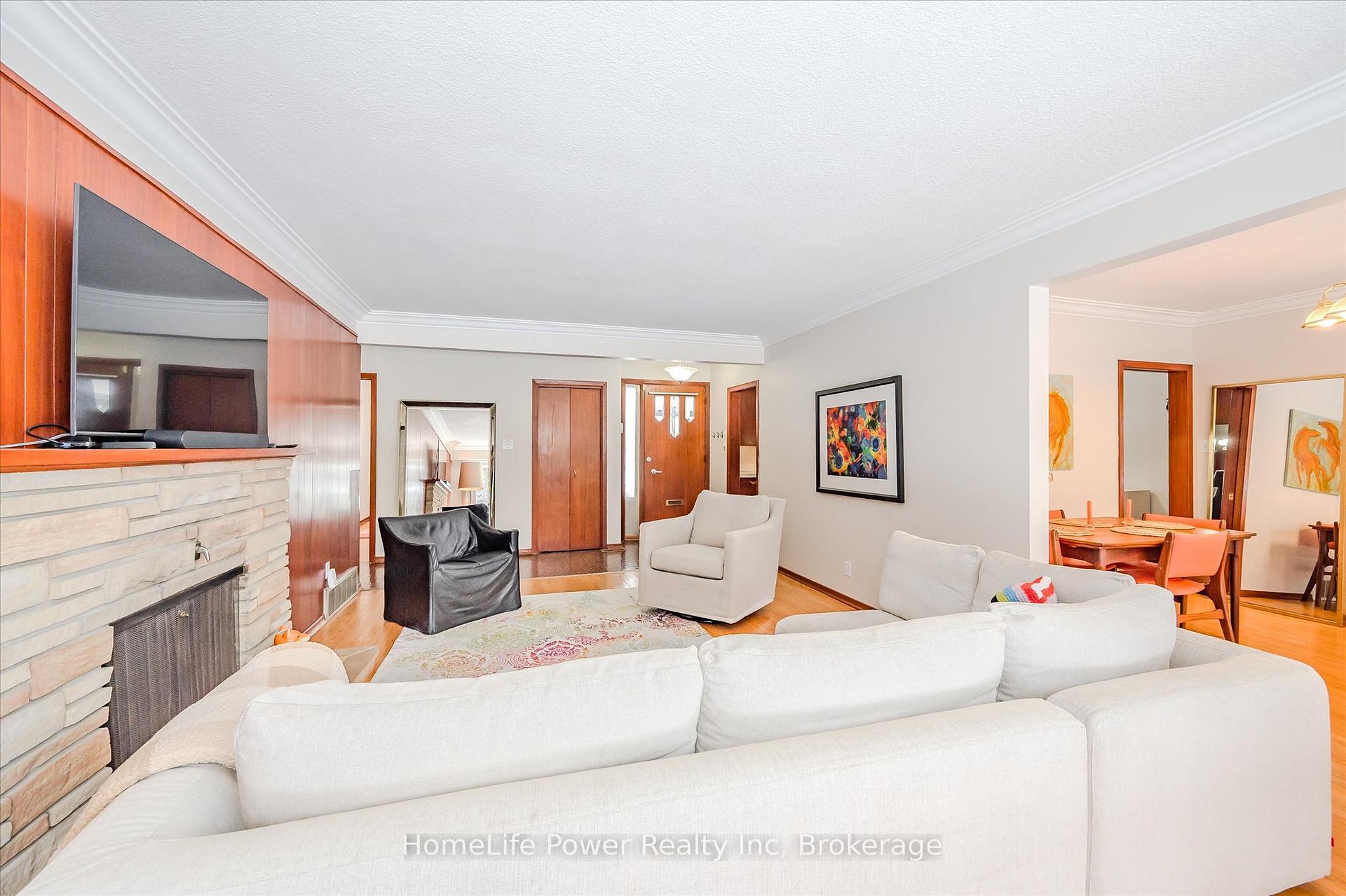 Photo 10 of 6 Evergreen Drive, Guelph, Kortright East — HOMEH