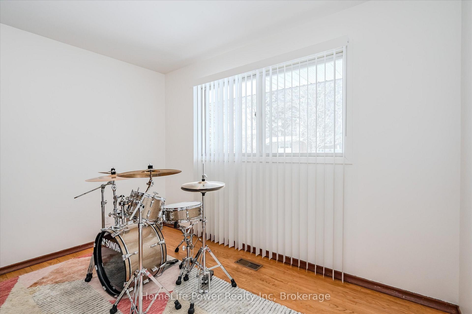 Photo 20 of 6 Evergreen Drive, Guelph, Kortright East — HOMEH