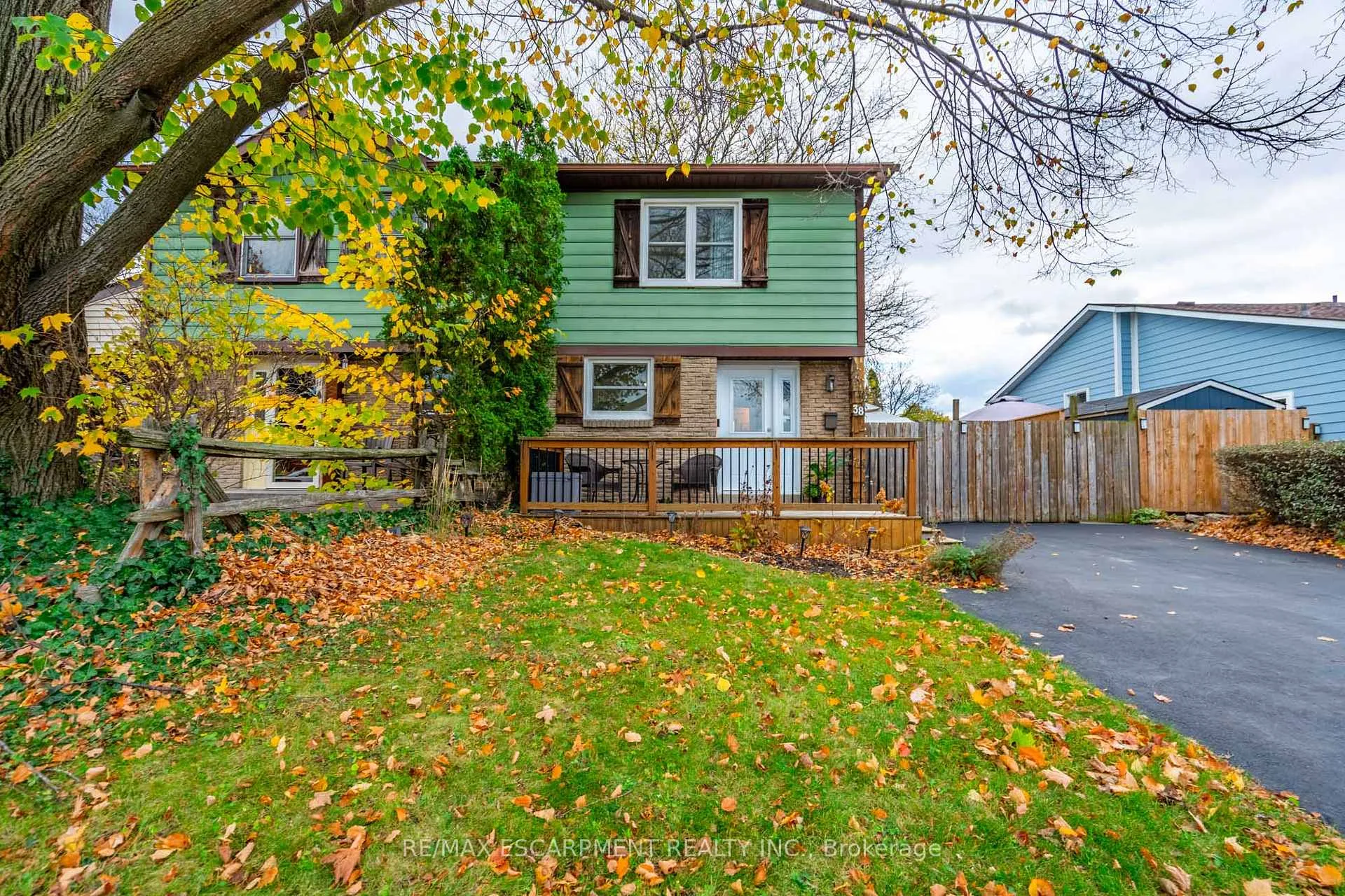 Photo 2 of 38 Golden Orchard Drive, Hamilton, Gourley — HOMEH