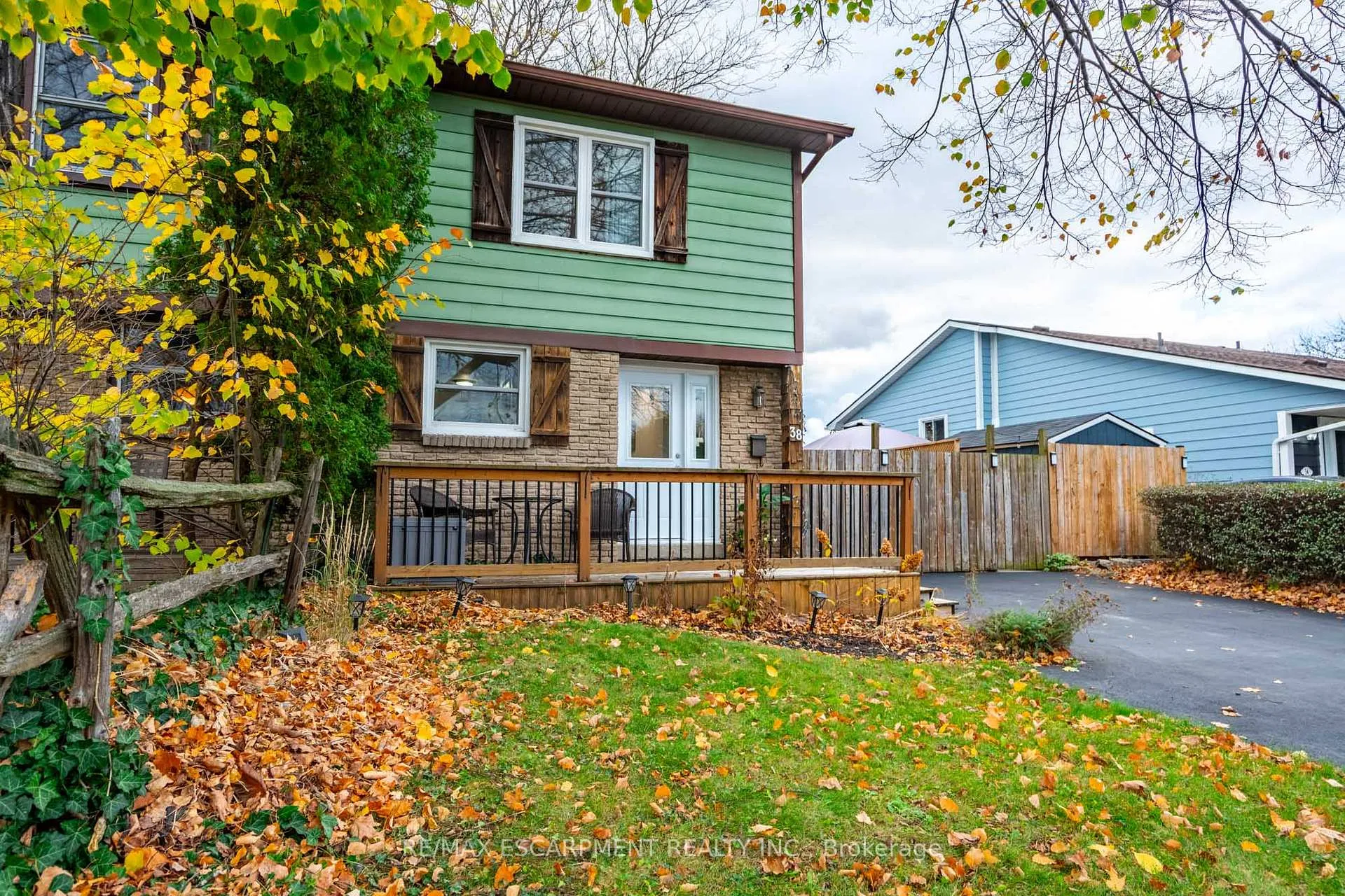 Photo 3 of 38 Golden Orchard Drive, Hamilton, Gourley — HOMEH