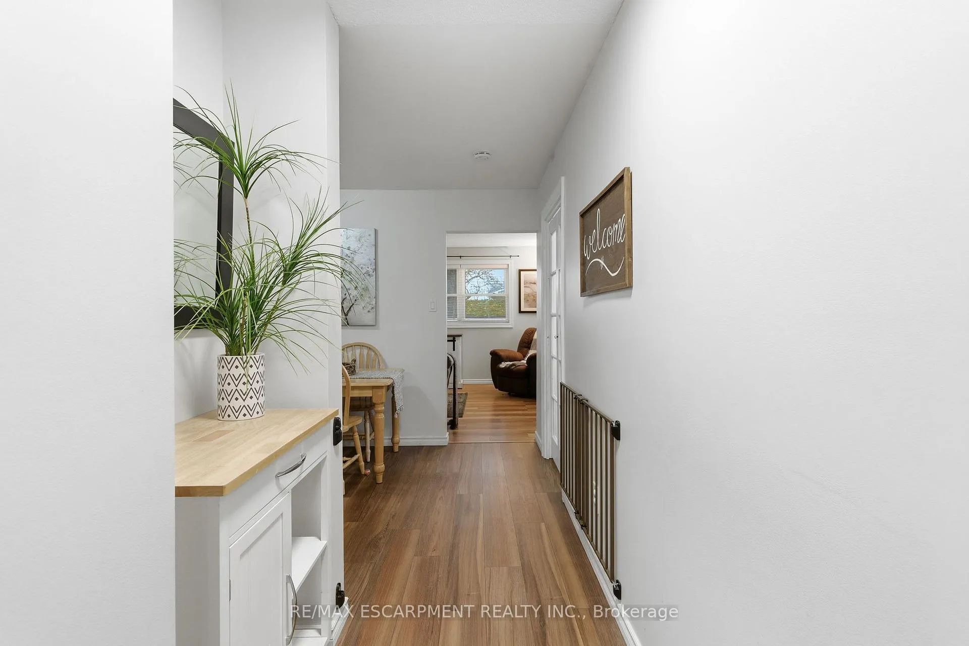 Photo 6 of 38 Golden Orchard Drive, Hamilton, Gourley — HOMEH