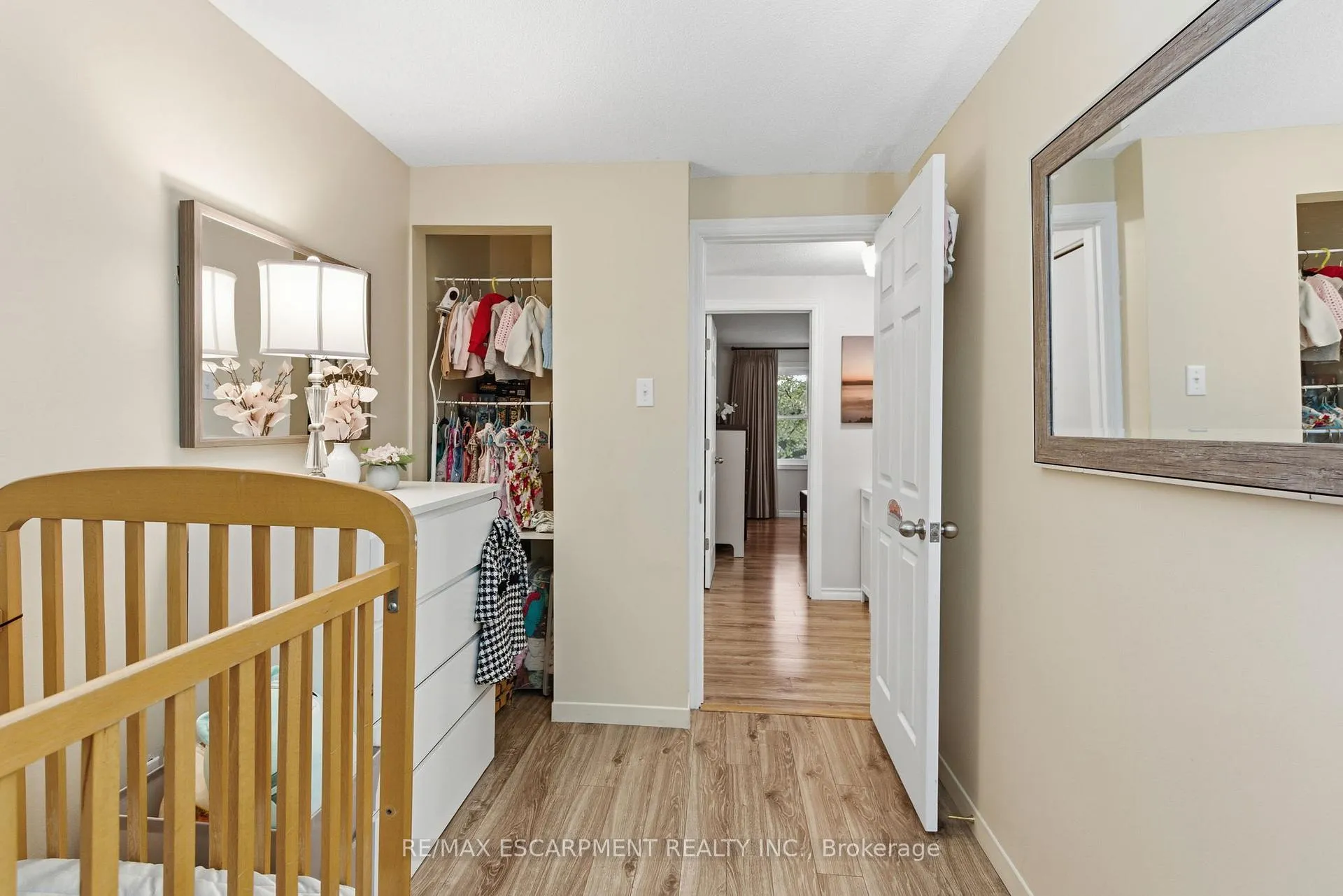 Photo 22 of 38 Golden Orchard Drive, Hamilton, Gourley — HOMEH