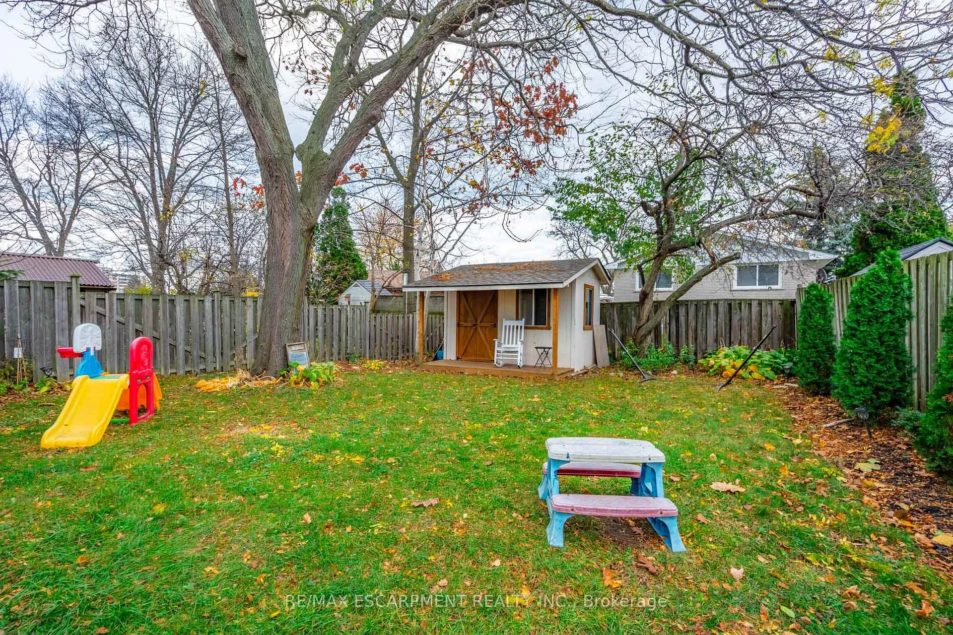 Photo 37 of 38 Golden Orchard Drive, Hamilton, Gourley — HOMEH