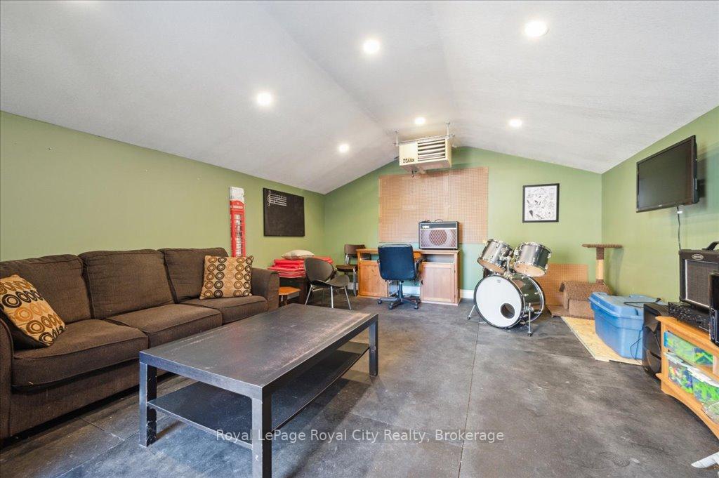 Photo 42 of 63 Audrey Avenue, Guelph, St. Patrick's Ward — HOMEH
