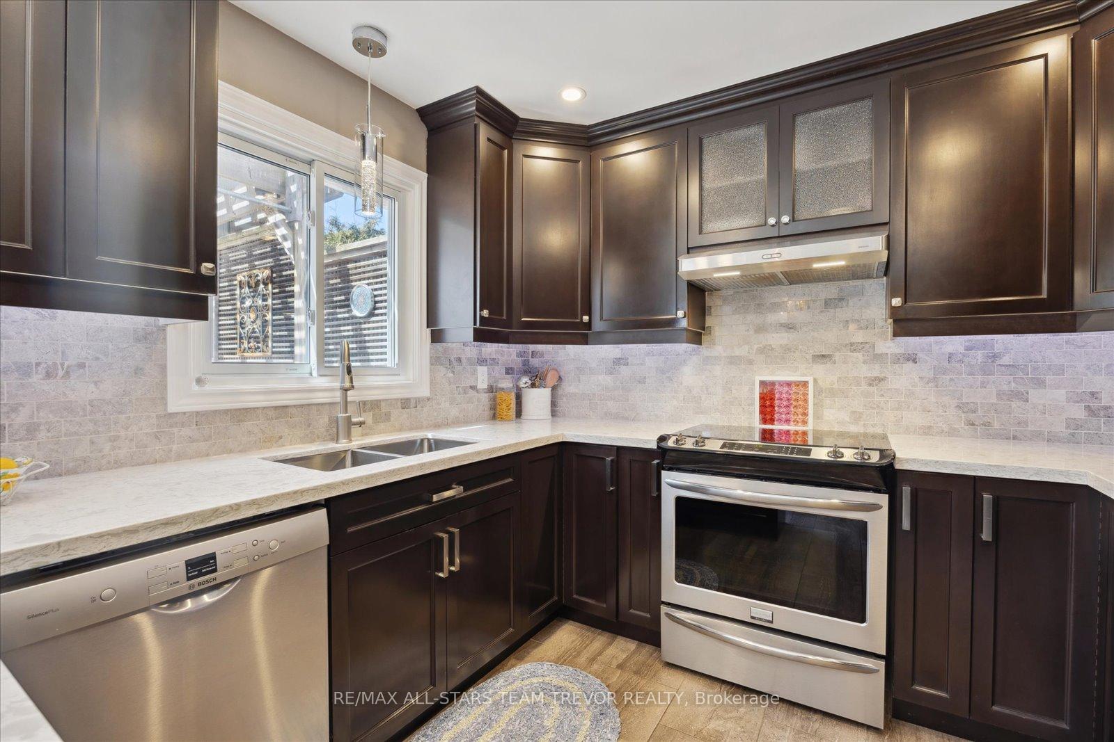 Photo 9 of 166 Natanya Boulevard, Georgina, Keswick North — HOMEH