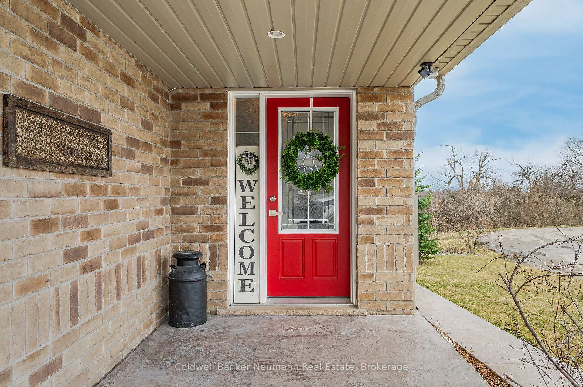 Photo 3 of 133 Kemp Crescent, Guelph, Grange Road — HOMEH