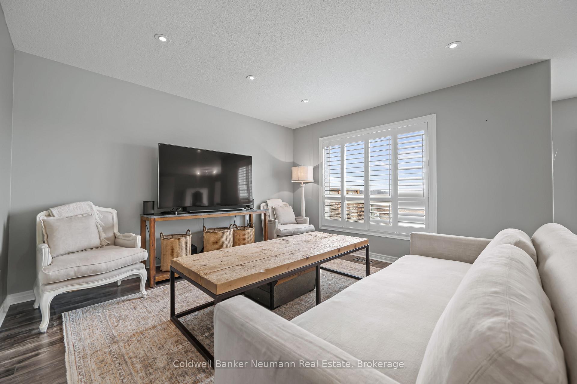 Photo 17 of 133 Kemp Crescent, Guelph, Grange Road — HOMEH