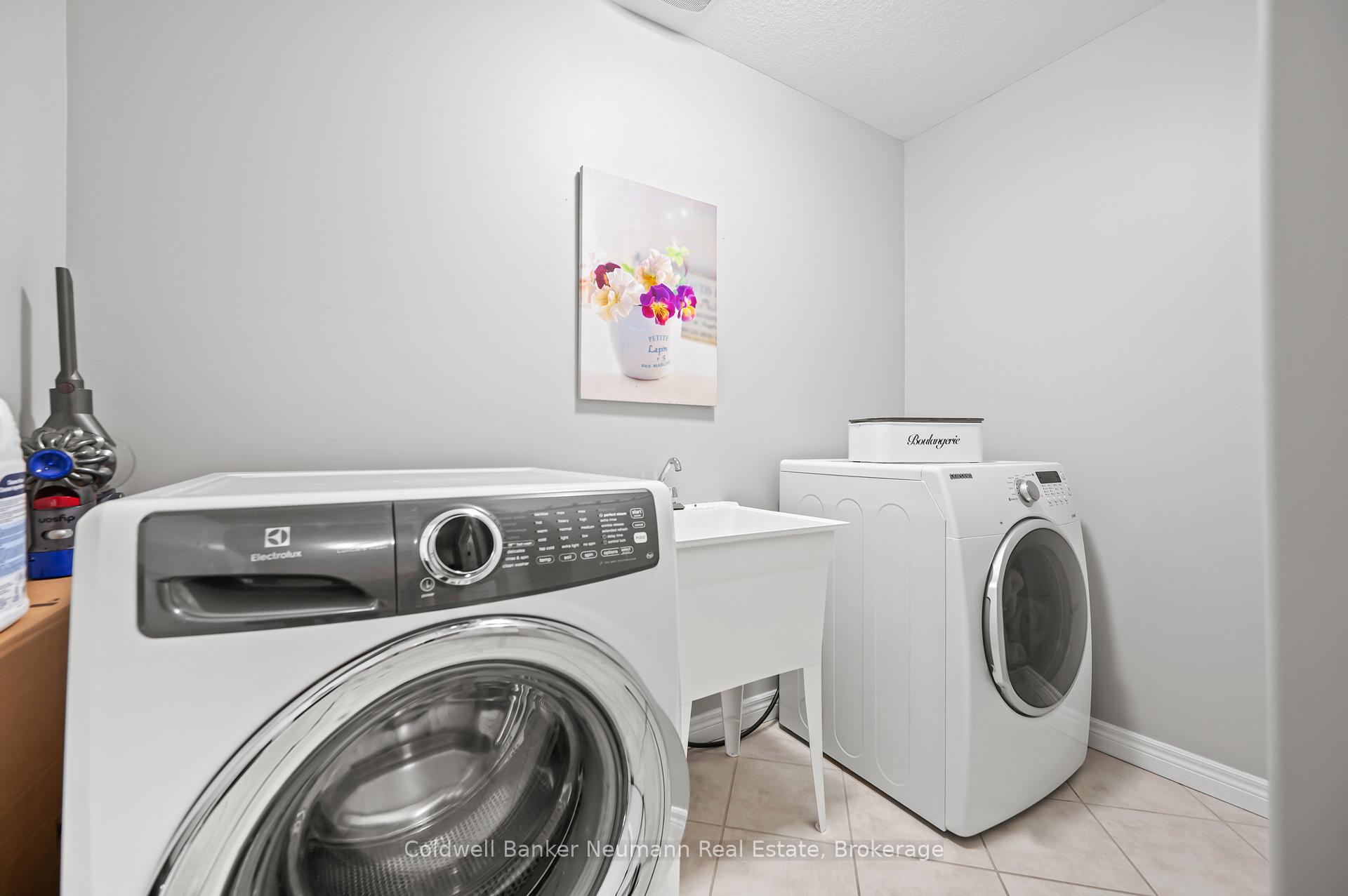 Photo 20 of 133 Kemp Crescent, Guelph, Grange Road — HOMEH