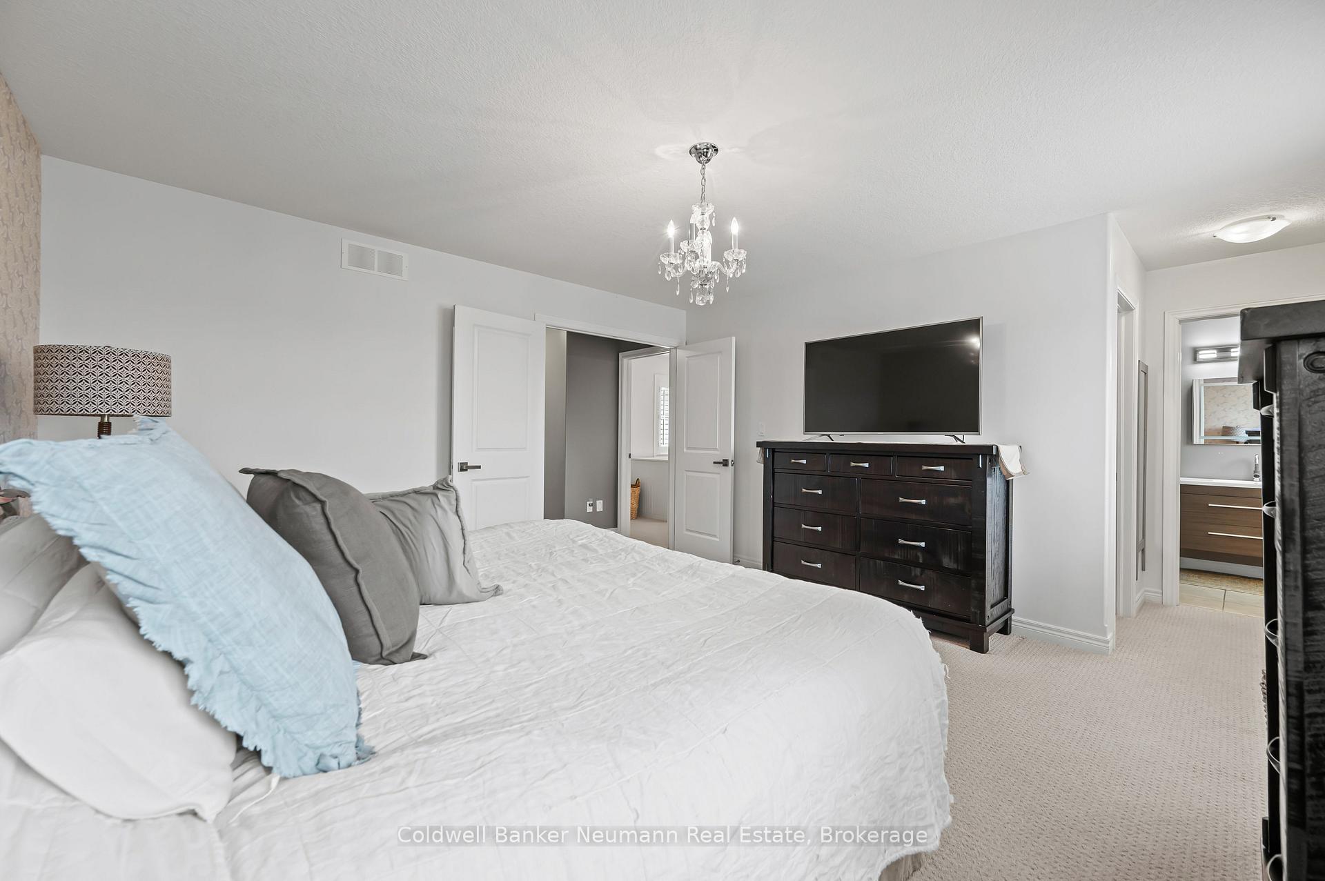 Photo 23 of 133 Kemp Crescent, Guelph, Grange Road — HOMEH