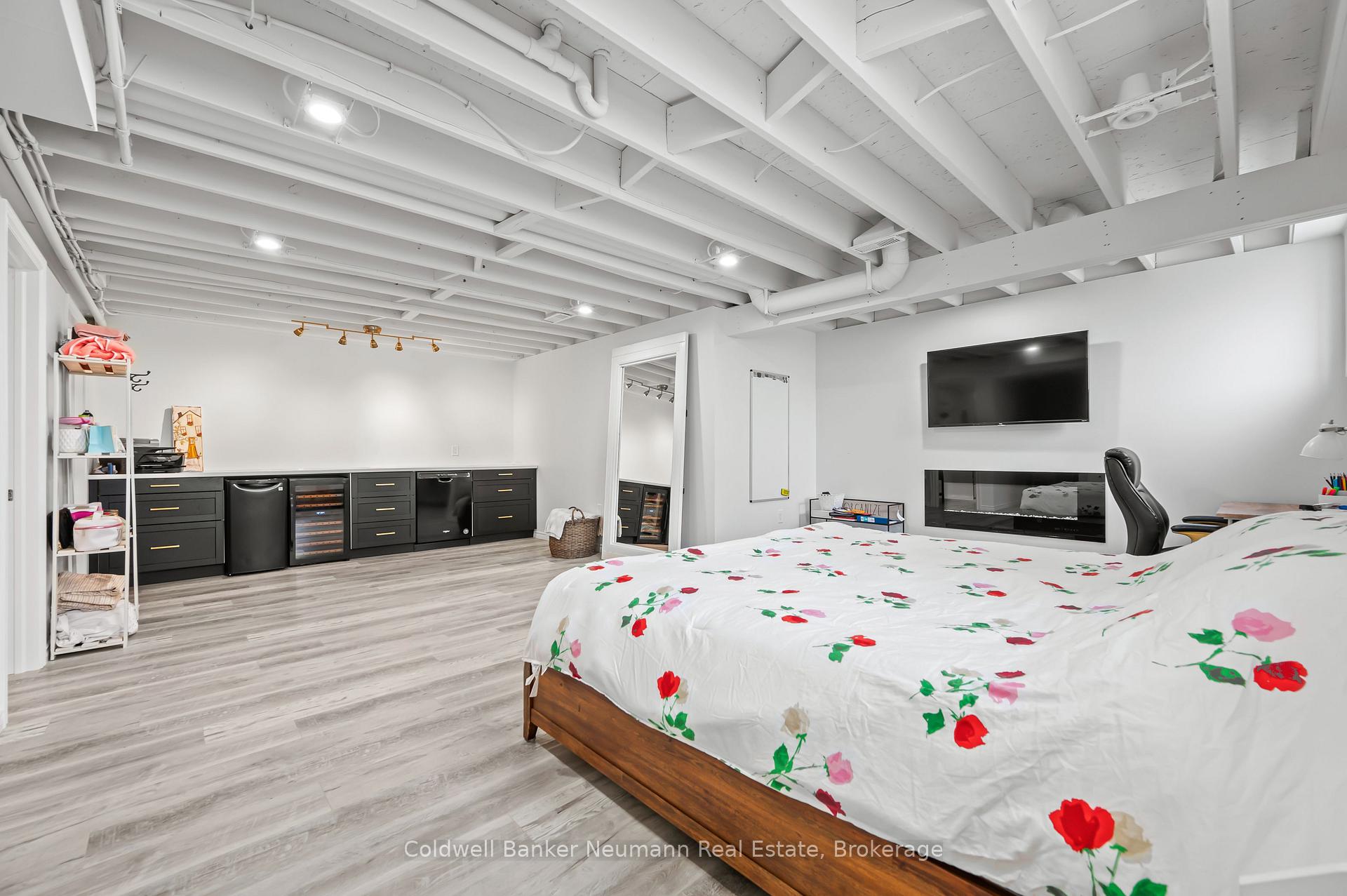 Photo 34 of 133 Kemp Crescent, Guelph, Grange Road — HOMEH