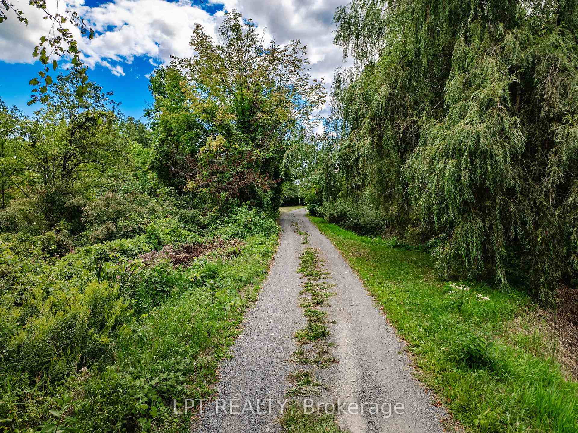 Photo 2 of 2291 Sands Road, Frontenac, Frontenac South — HOMEH